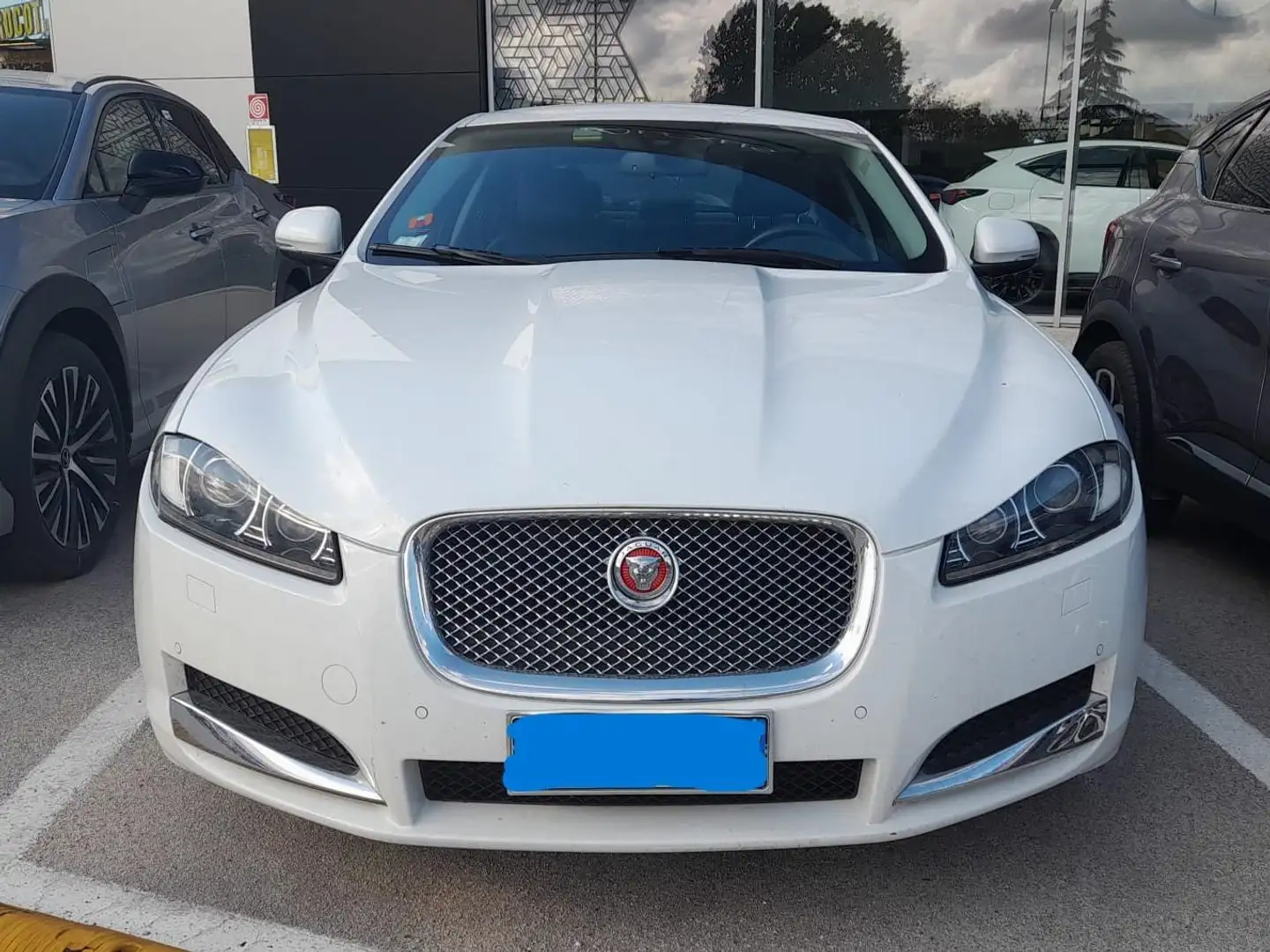 Jaguar XF XF I 2013 Berlina 2.2d Premium Luxury 200cv auto Bianco - 1