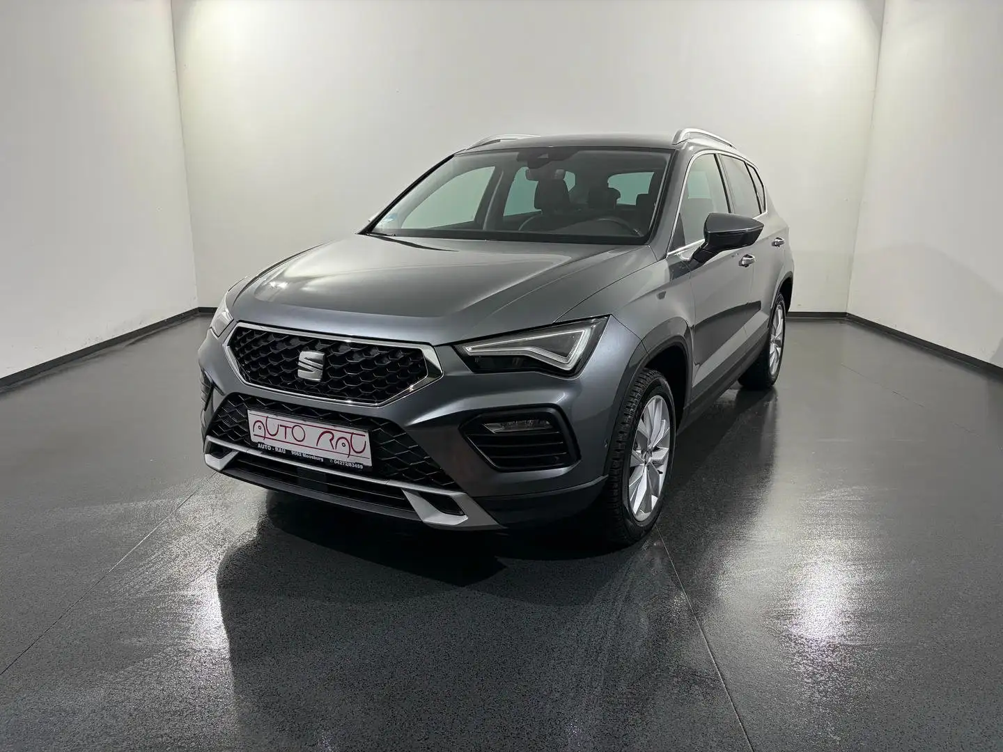 SEAT Ateca 2.0 TDI Style 4Drive DSG *AHK*ACC*LED*RFK* Grau - 2