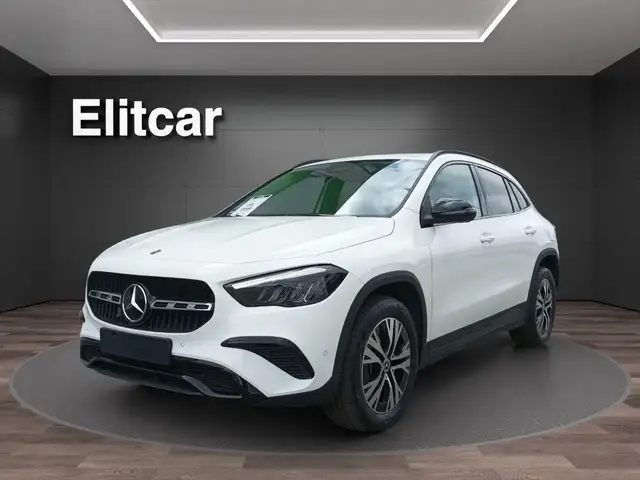 Mercedes-Benz GLA 180