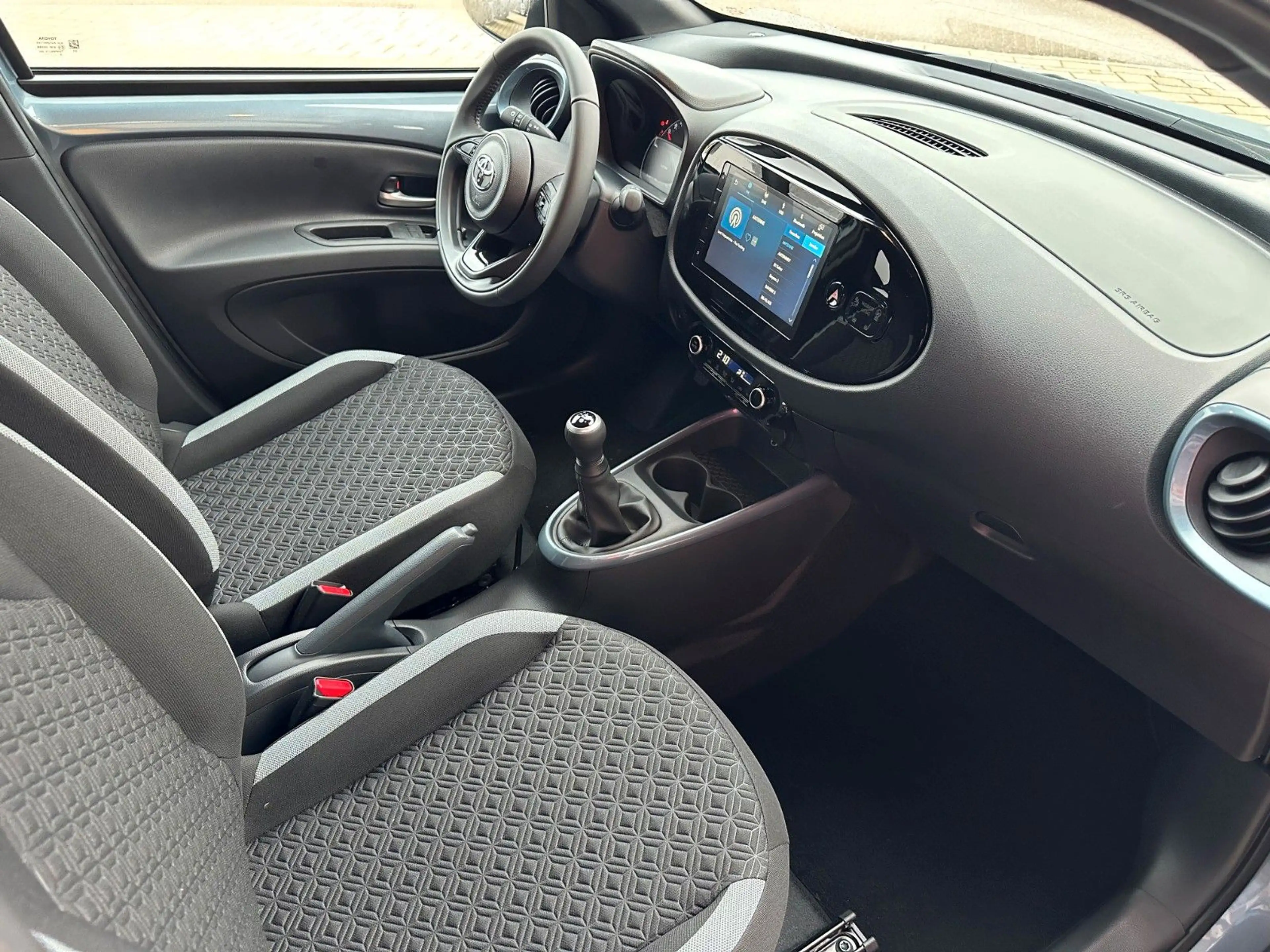 Toyota Aygo X Air Teamplayer, LED,KAMERA,KLIMAAUTOMATIK — photo 13