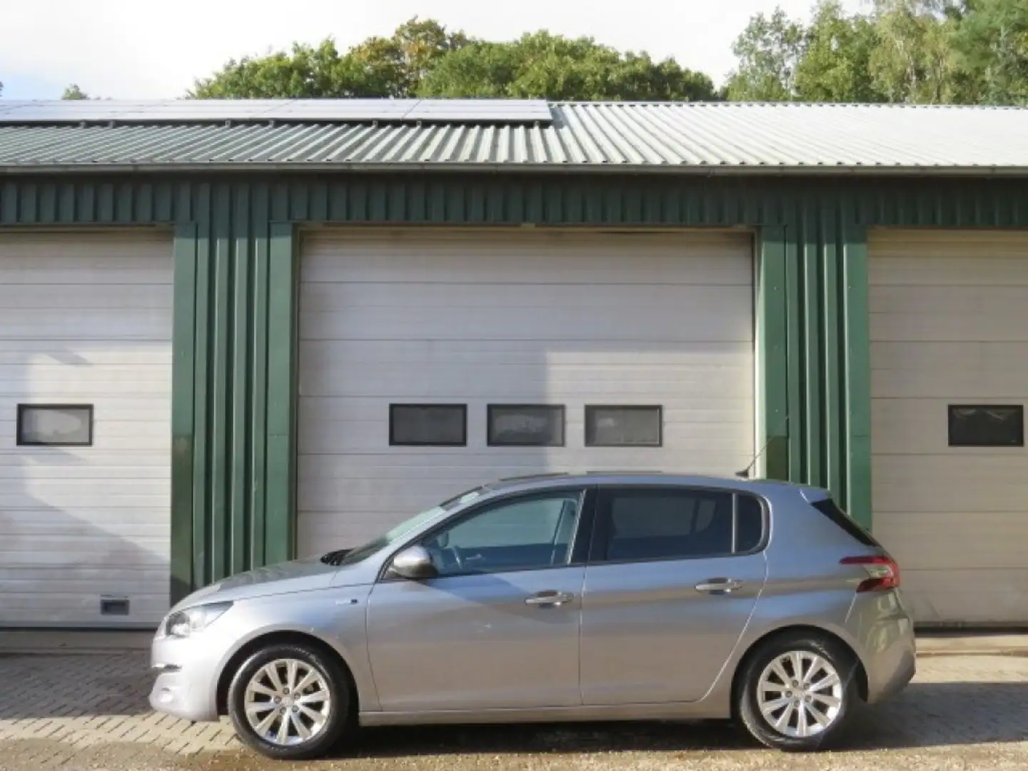 Peugeot 308 1.2 PURETECH STYLE Grijs - 1
