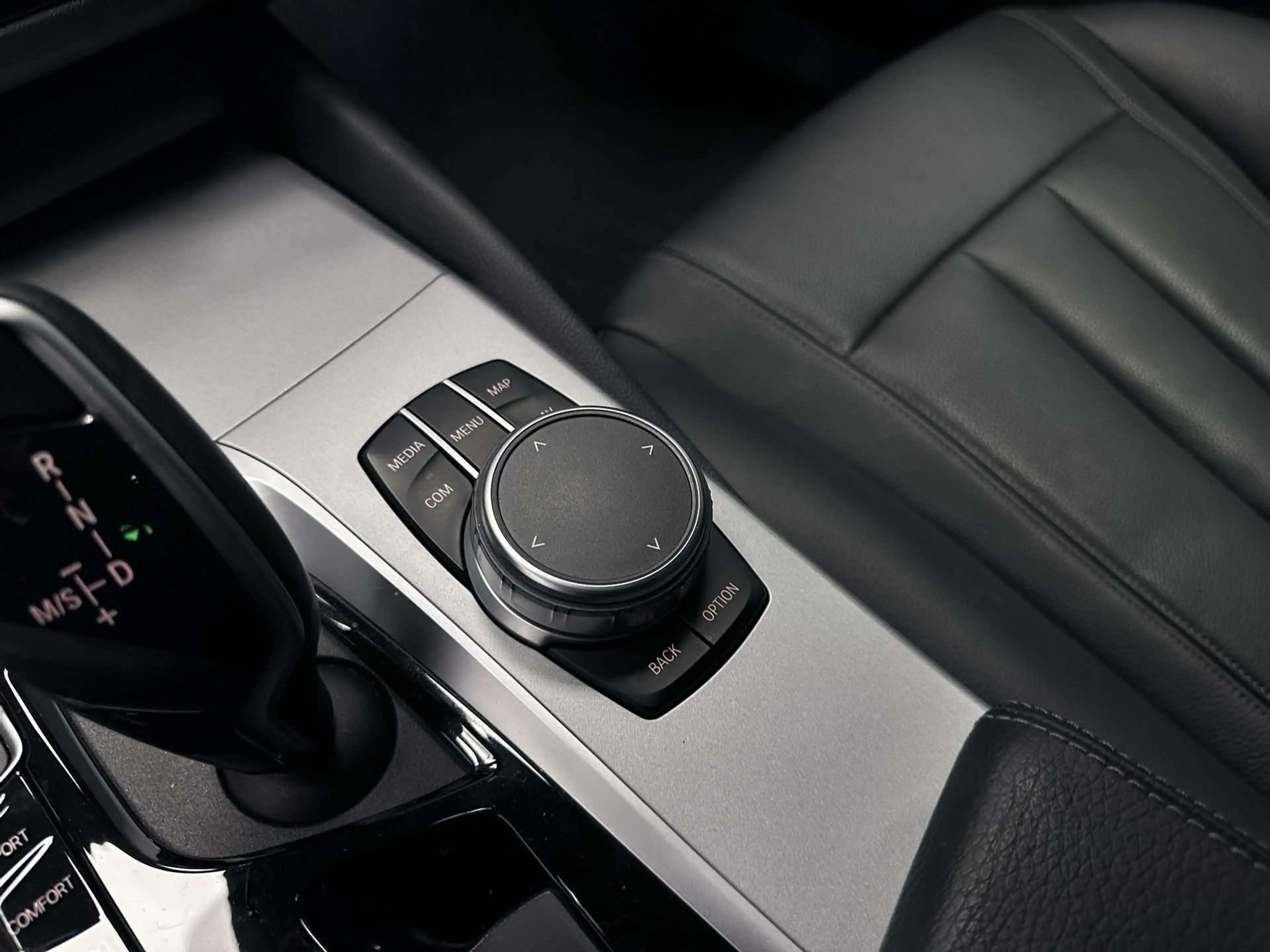 BMW 518 518d*AUT*CARPLAY*ZTLVERW.*LEDER*TOURING* — photo 29