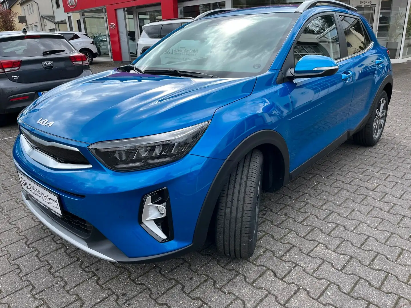 Kia Stonic Spirit 120PS FCA, LKA, Navi, Kamera Blau - 1