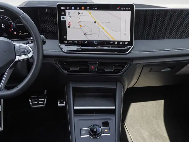Volkswagen Tiguan view 12