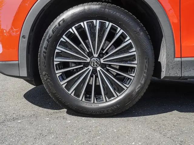 Volkswagen Tiguan view 7