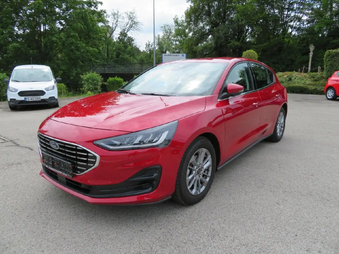Ford Focus Titanium*Automatik*Kamera*AHK Rot - 1