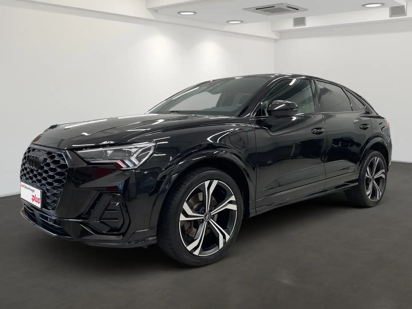 Audi Q3 Sportback 45 TFSI e S line *MATRIX*NAVI*PARKSENSOR Schwarz - 2