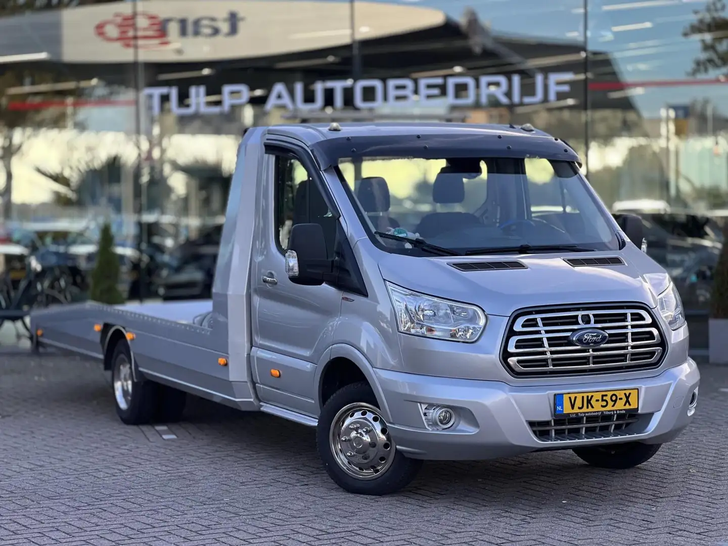Ford Transit 350 2.0 TDCI L4H1 AWD Nette Oprijwagen Marge Lucht Grijs - 2