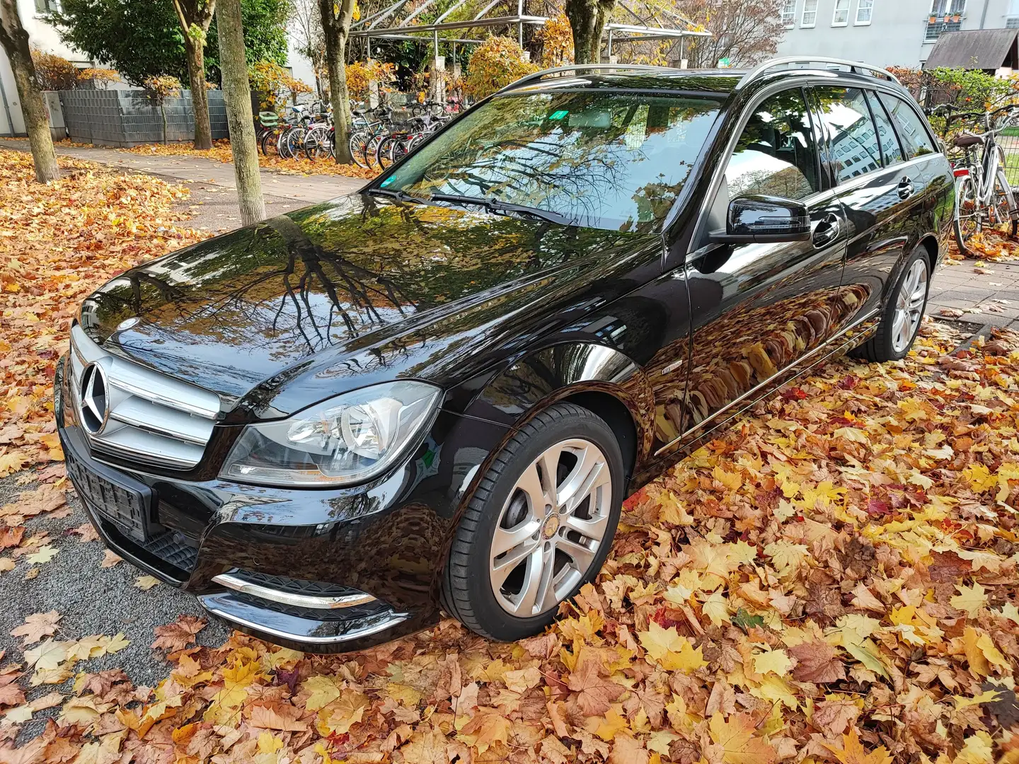 Mercedes-Benz C 180 C-Klasse T-Modell T BlueEFFICIENCY Avantgarde Schwarz - 1