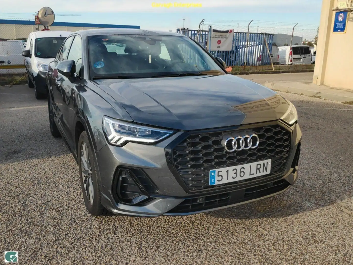 Audi Q3 Sportback 45 TFSIe Black line S-tronic Gris - 2