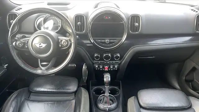 Mini Countryman view 11