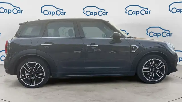Mini Countryman view 4