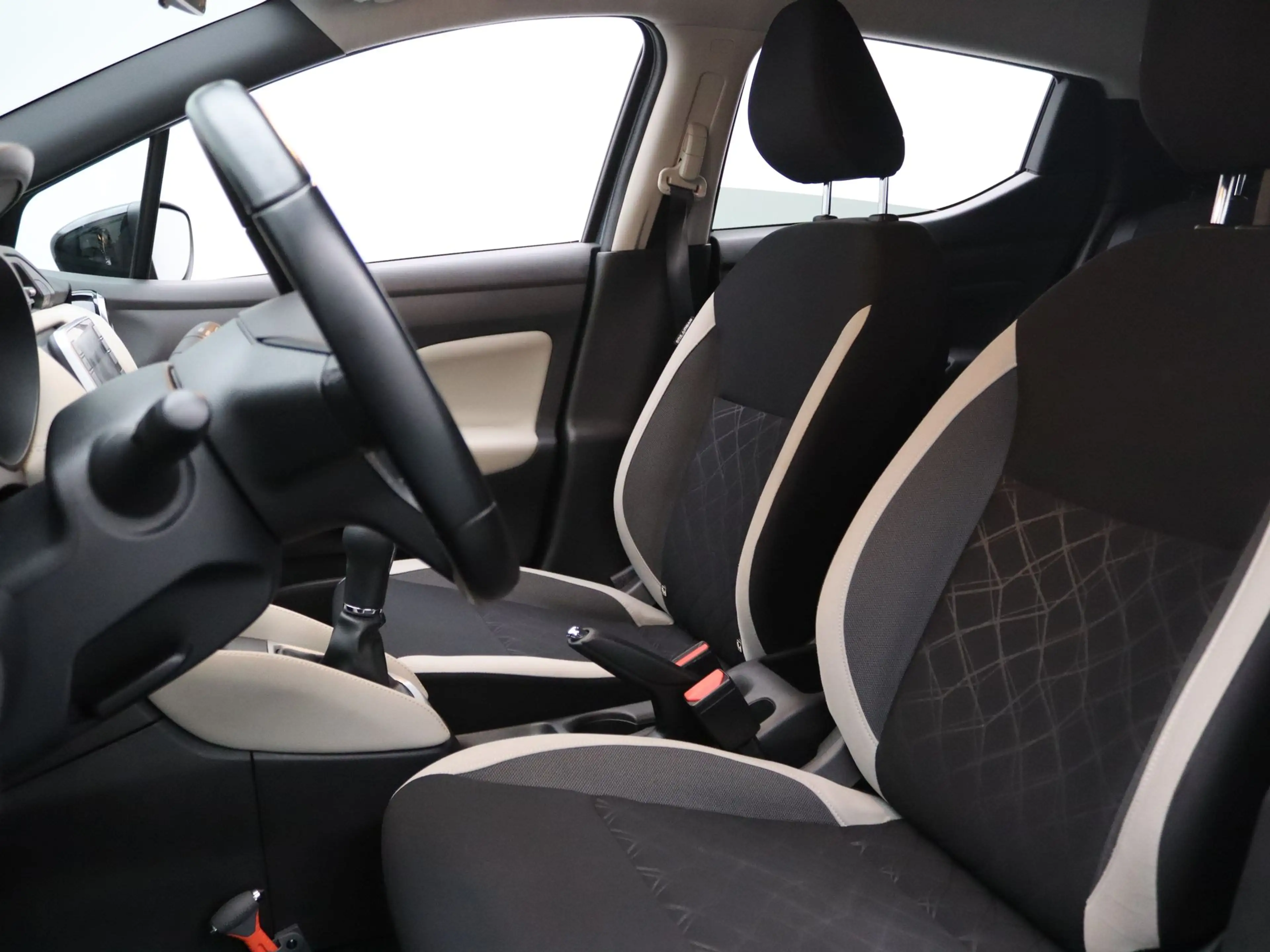 Nissan Micra 90pk IG-T N-Design Apple Carplay/Android Auto | Ai — photo 5