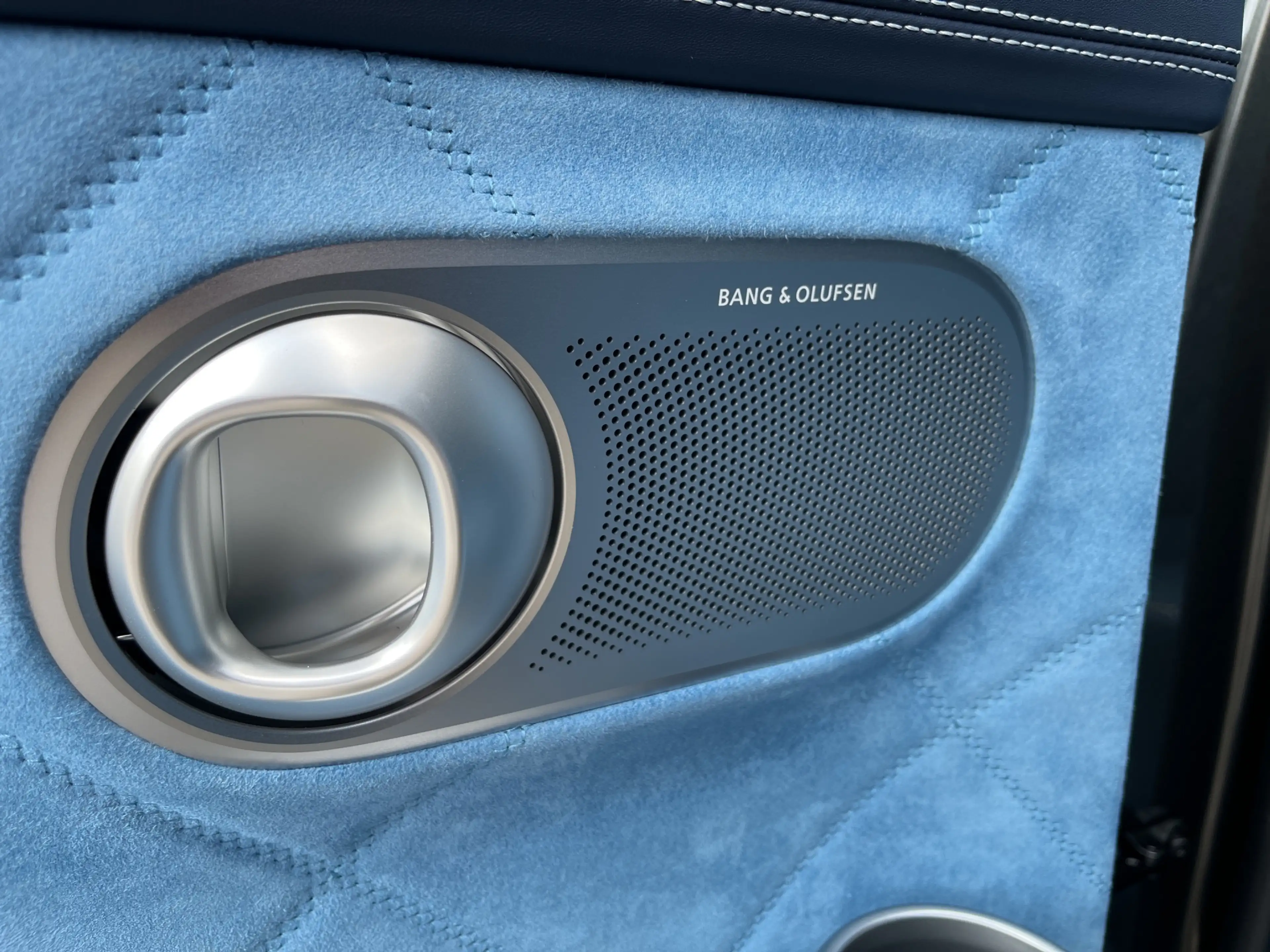 Genesis GV60 84 kWh 490pk Luxury AWD | V2L | Nappa Leder | Bang — photo 15