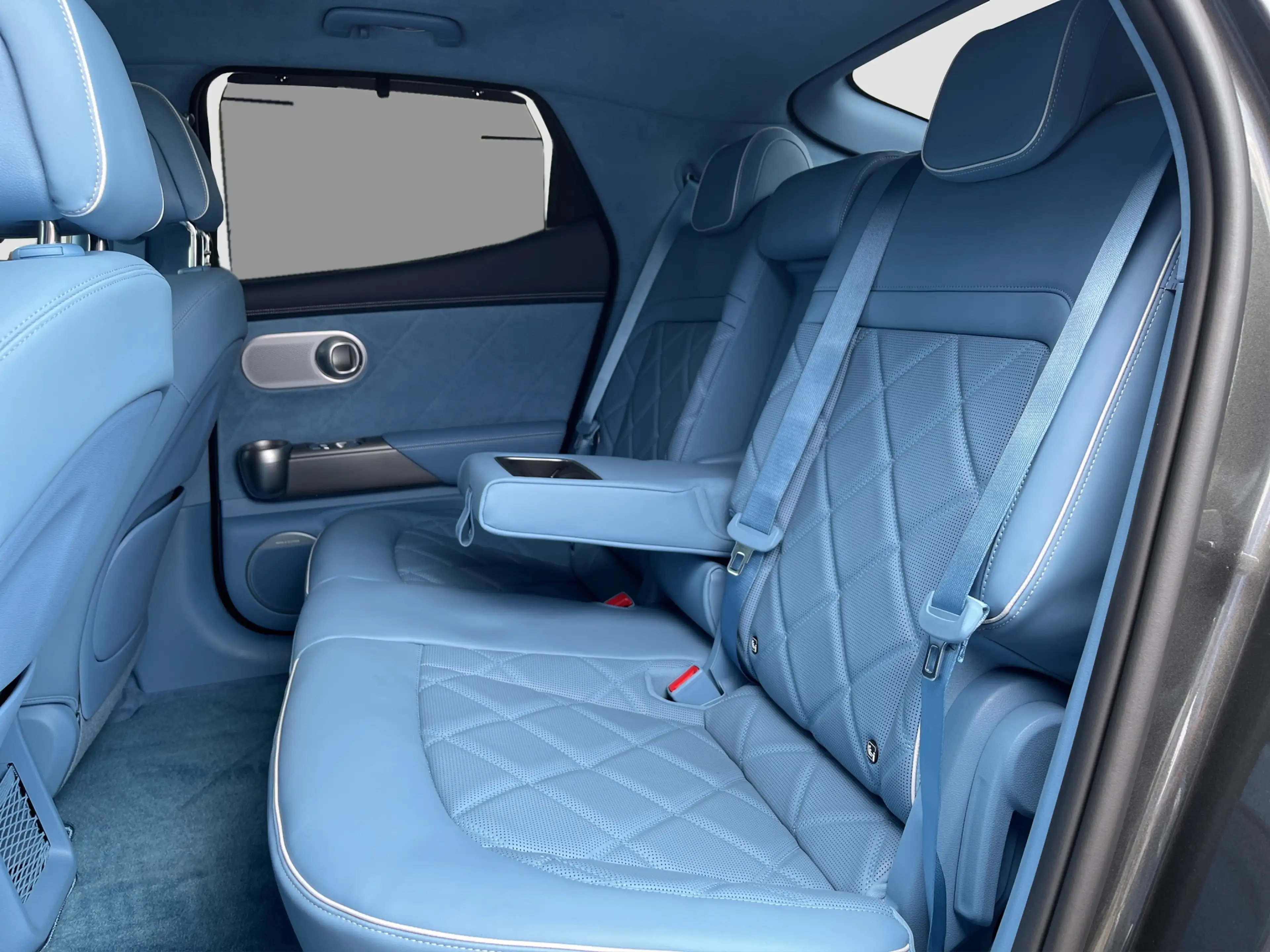 Genesis GV60 84 kWh 490pk Luxury AWD | V2L | Nappa Leder | Bang — photo 13