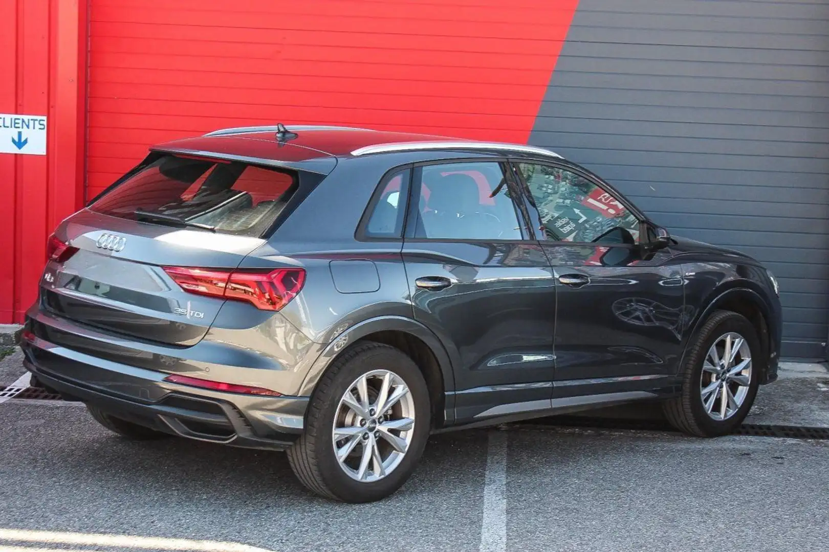 Audi Q3 2.0 35 TDI 150 S-tronic S Line SELLERIE CUIR Gris - 2