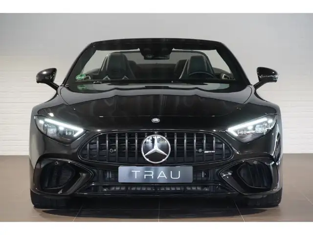 Mercedes-Benz SL 63 Amg view 2