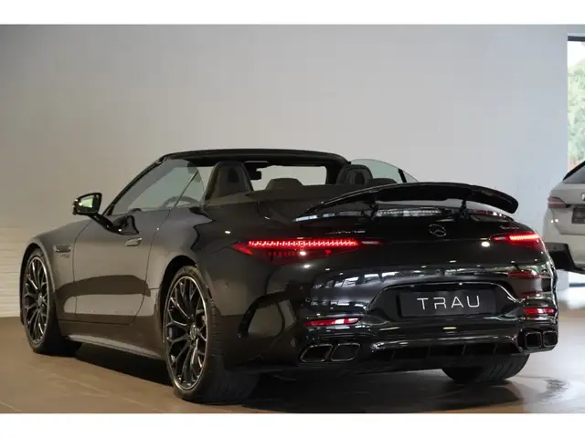 Mercedes-Benz SL 63 Amg view 4