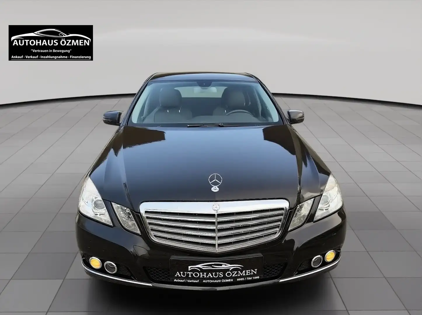 Mercedes-Benz E 220 E 220 Avantgarde A-Edition BlueEfficiency CDI Aut. Schwarz - 2