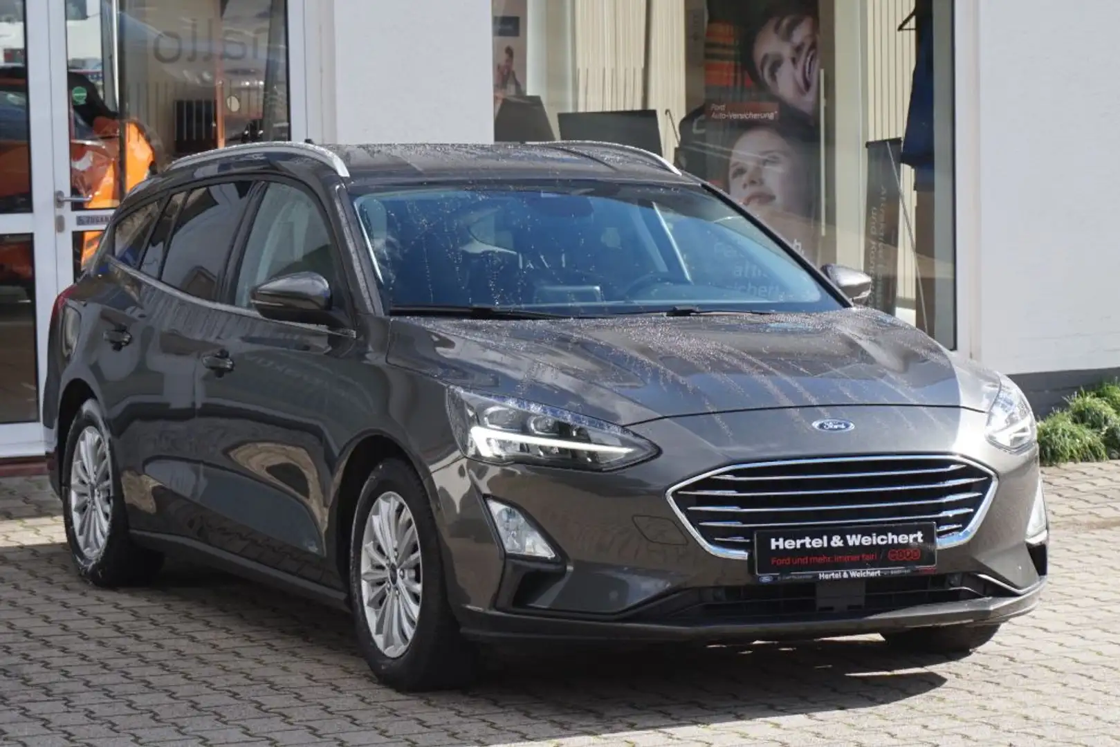 Ford Focus Turnier 2.0 EcoBlue Start-Stopp-System Aut. TITANI Gris - 1