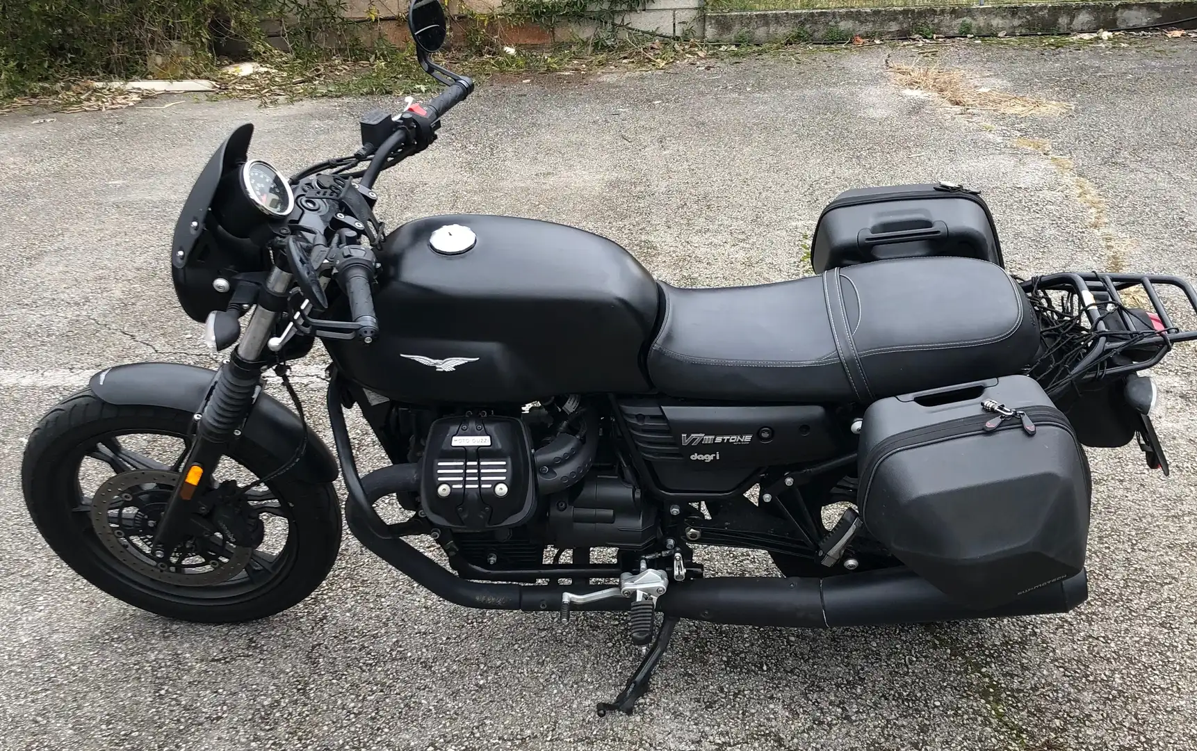 Moto Guzzi V 7 Stone - 1