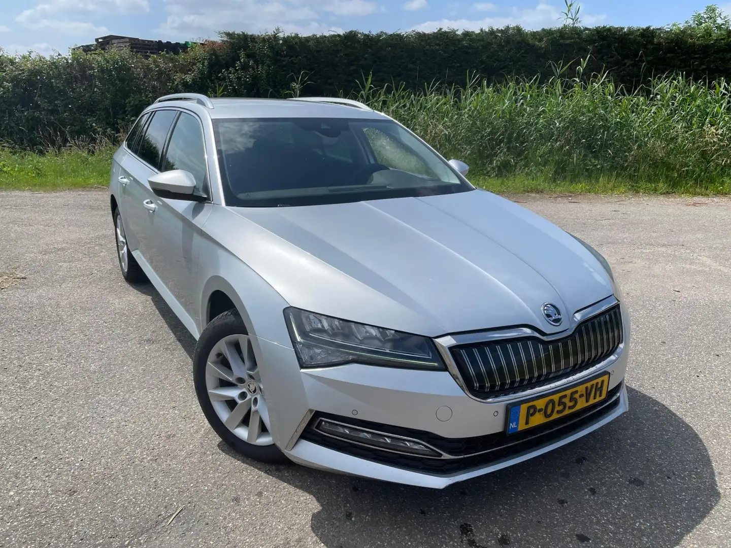 Skoda Superb Combi 1.4 TSI iV Business Edition Plus Gris - 1