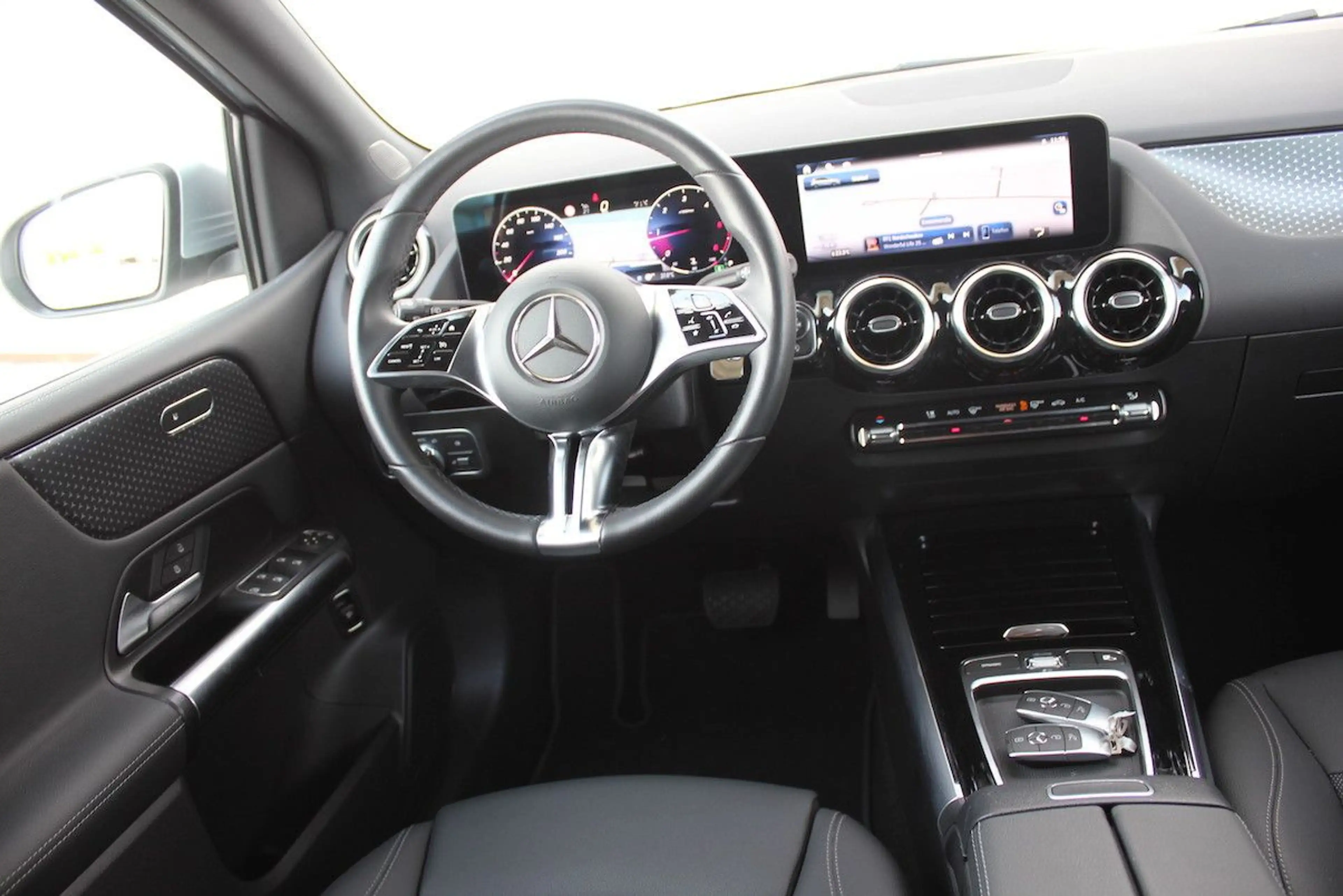 Mercedes-Benz B 180 d 8G Progressive Line Urban 458 WideScreen — photo 8