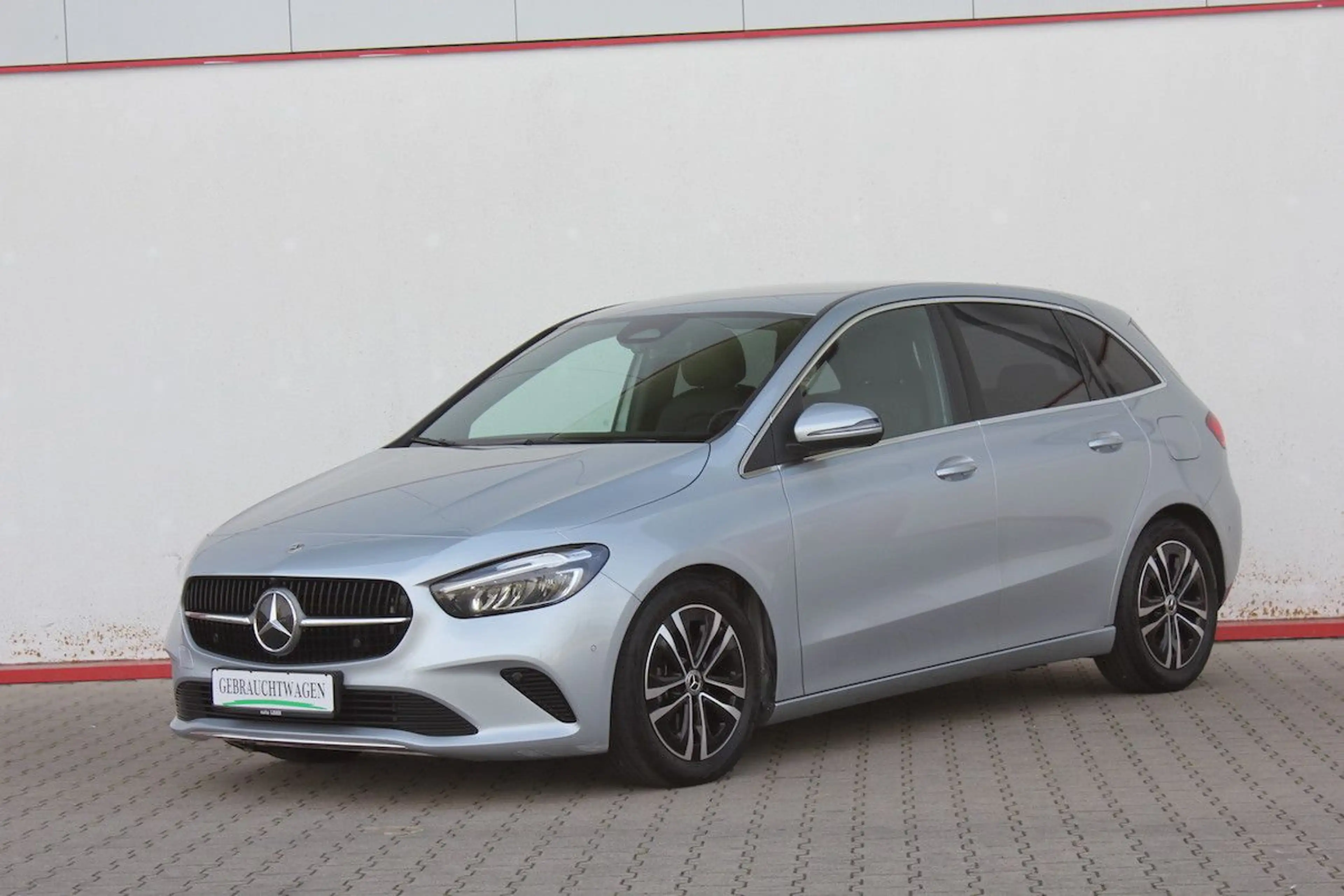 Mercedes-Benz B 180 d 8G Progressive Line Urban 458 WideScreen — photo 2