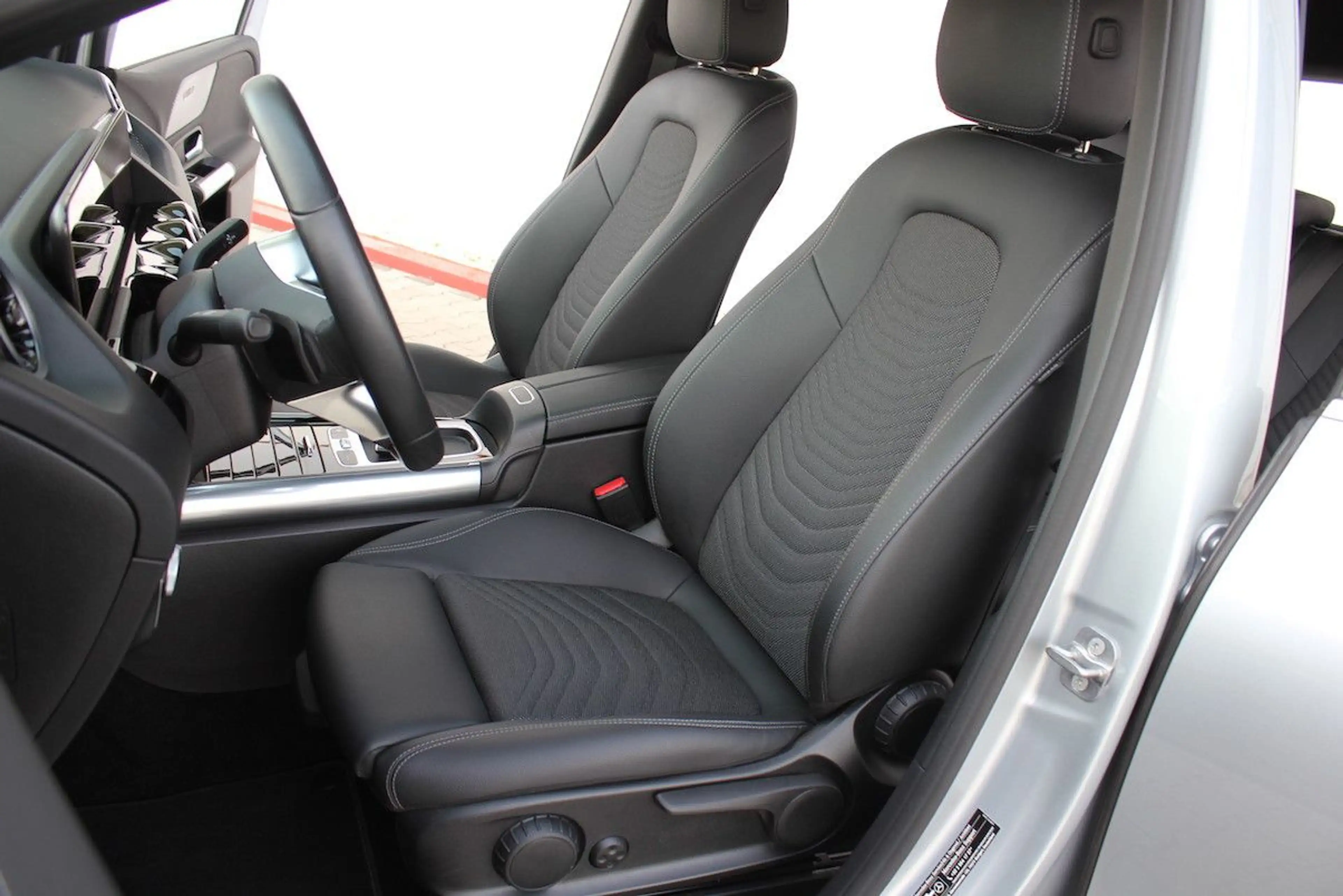 Mercedes-Benz B 180 d 8G Progressive Line Urban 458 WideScreen — photo 7