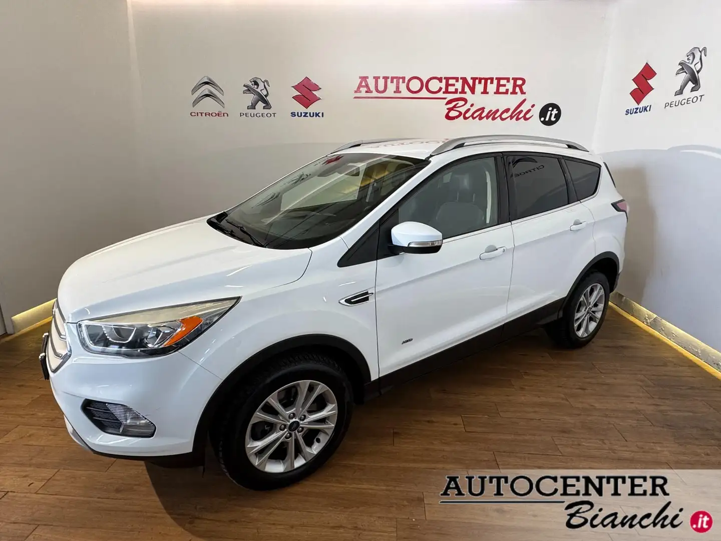 Ford Kuga 2.0 tdci Titanium s&s awd 150cv powershift Wit - 1