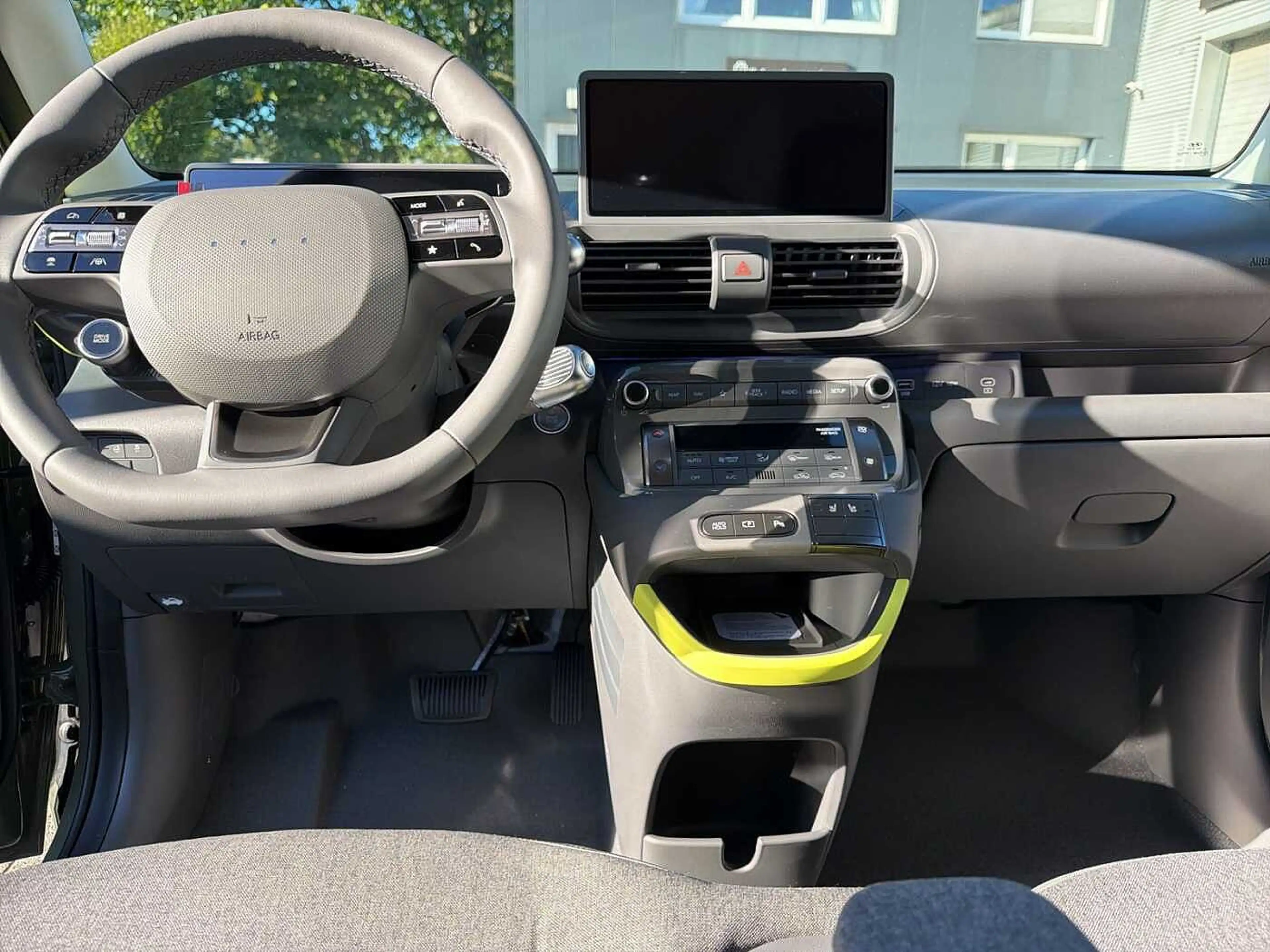 Hyundai Inster 49kWh 'Cross' Elektro Komfort Paket — photo 10