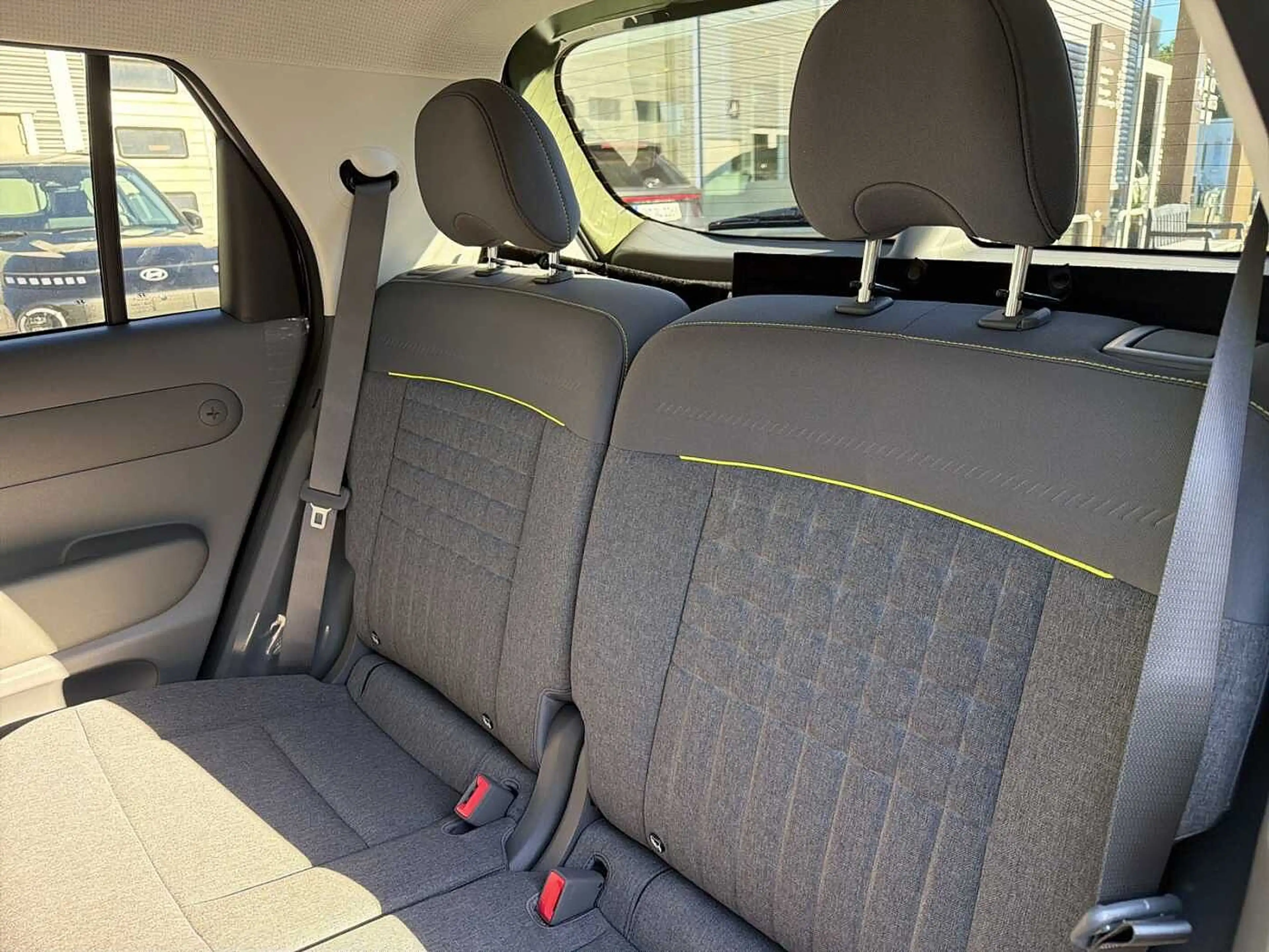 Hyundai Inster 49kWh 'Cross' Elektro Komfort Paket — photo 7