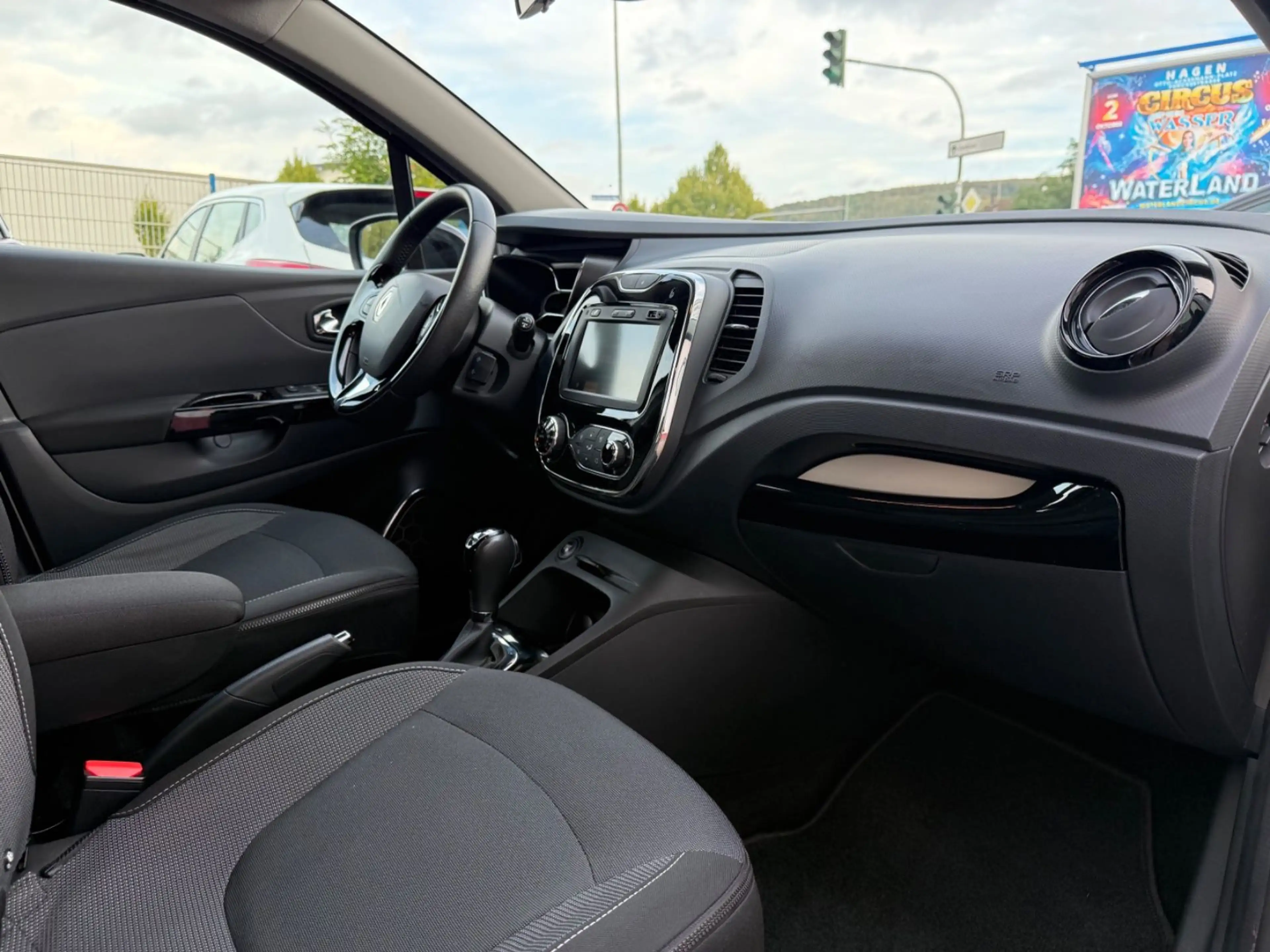 Renault Captur 1,2 88kW 120PS Luxe/Automatik/KAM/SHZ/NAV — photo 12