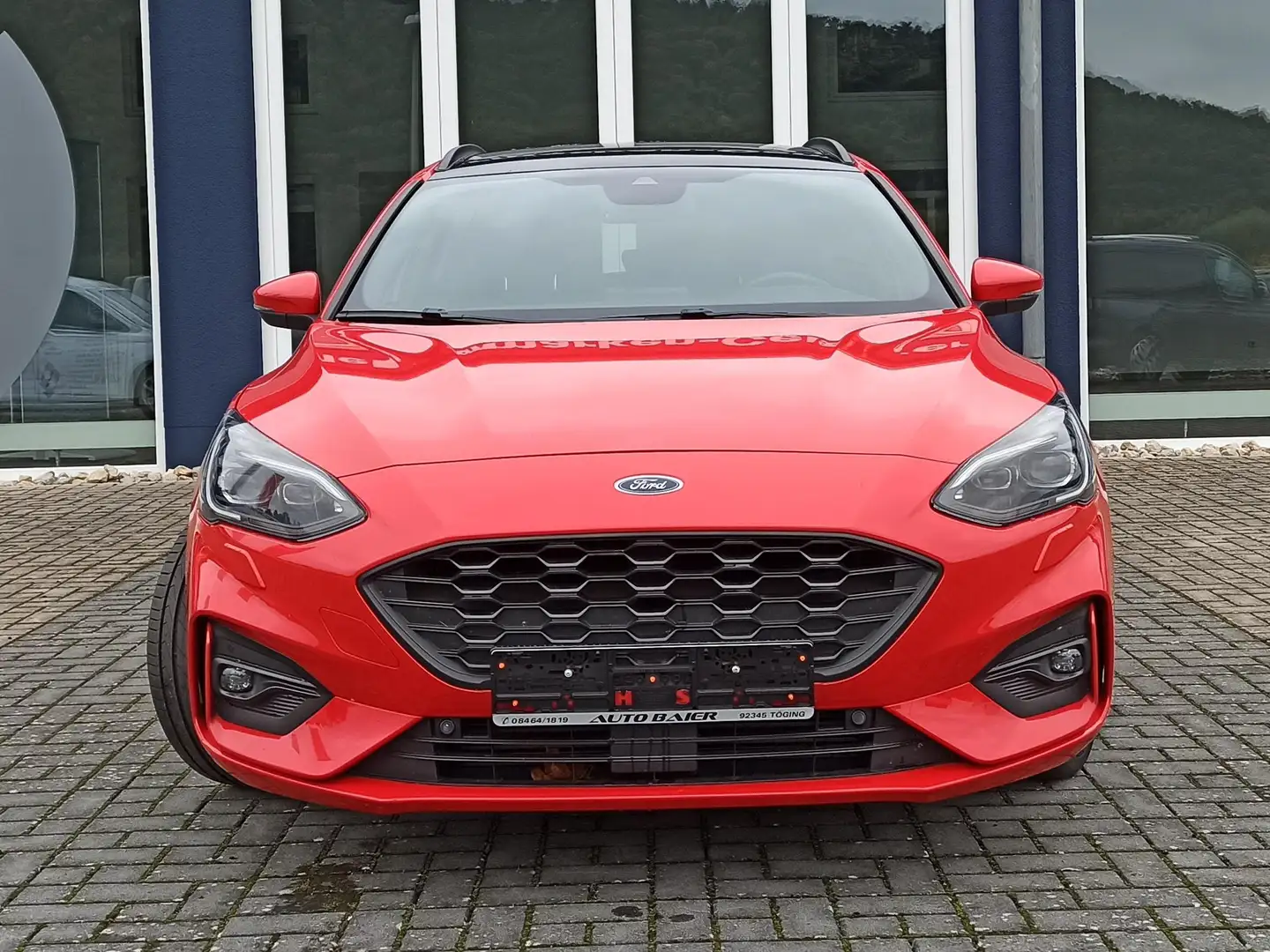 Ford Focus Focus Turnier Turnier 1.5 EcoBoost  Aut. ST-LINE Rot - 2
