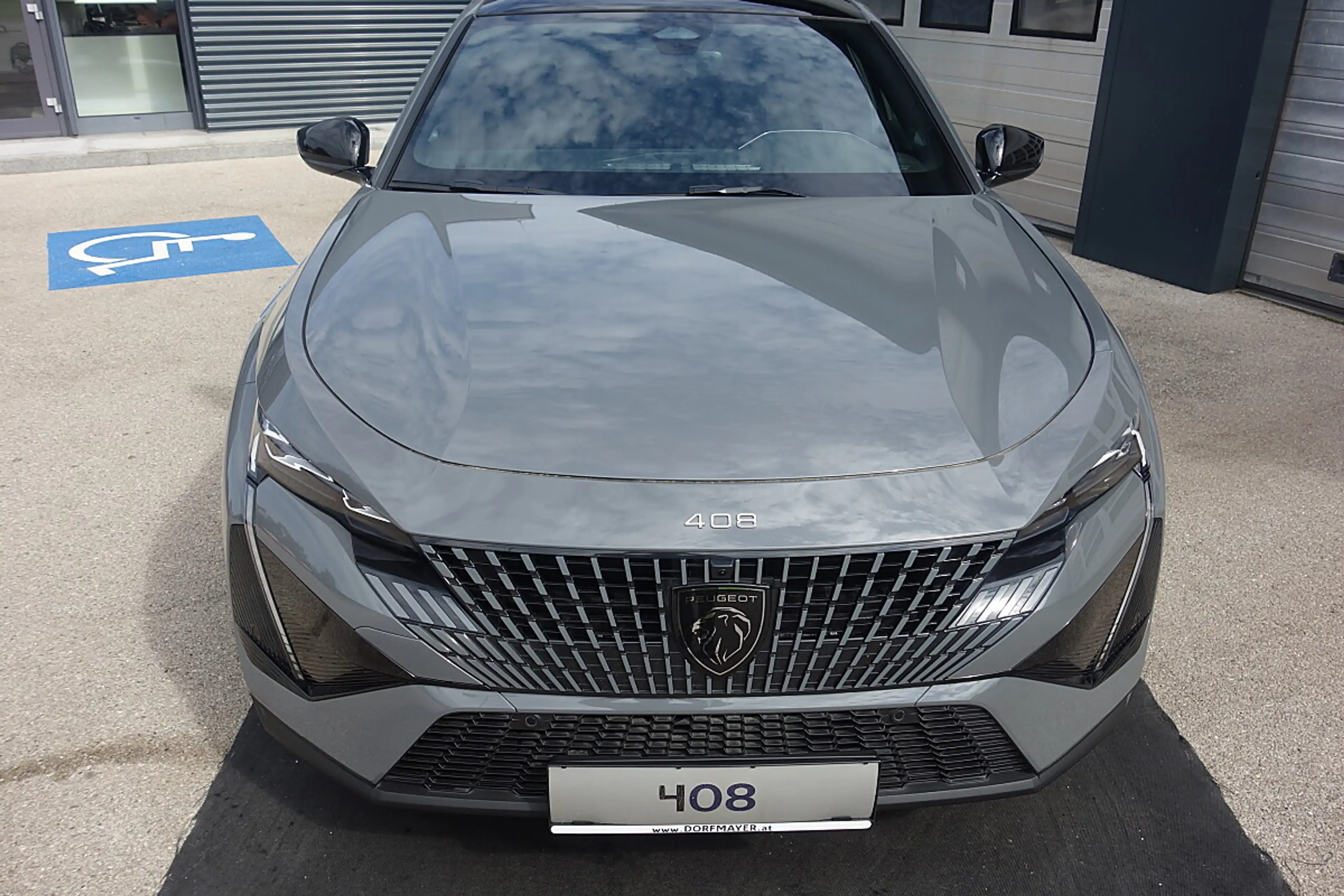 Peugeot 408 Hybrid 145 e-DCS6 GT — photo 2
