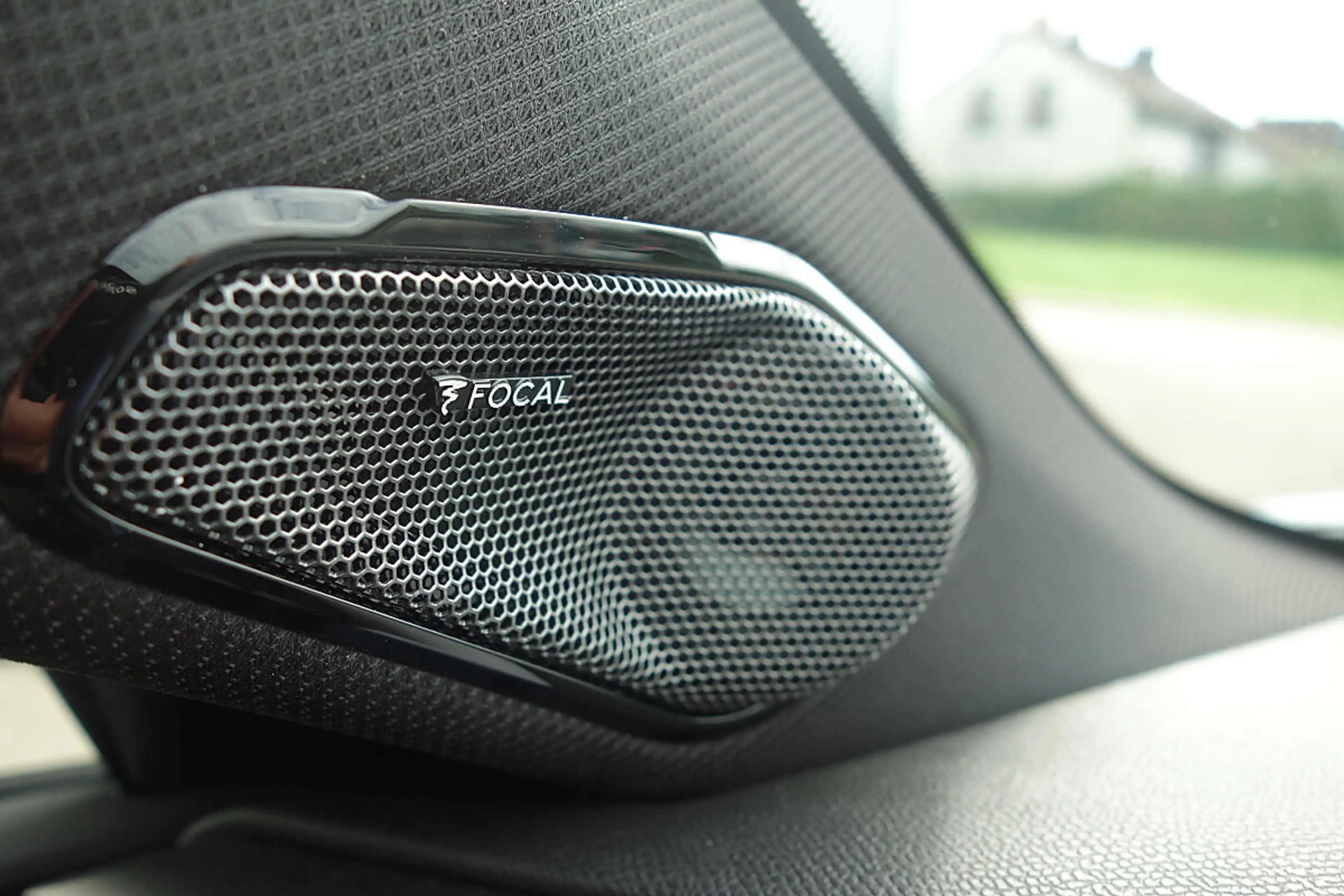 Peugeot 408 Hybrid 145 e-DCS6 GT — photo 14