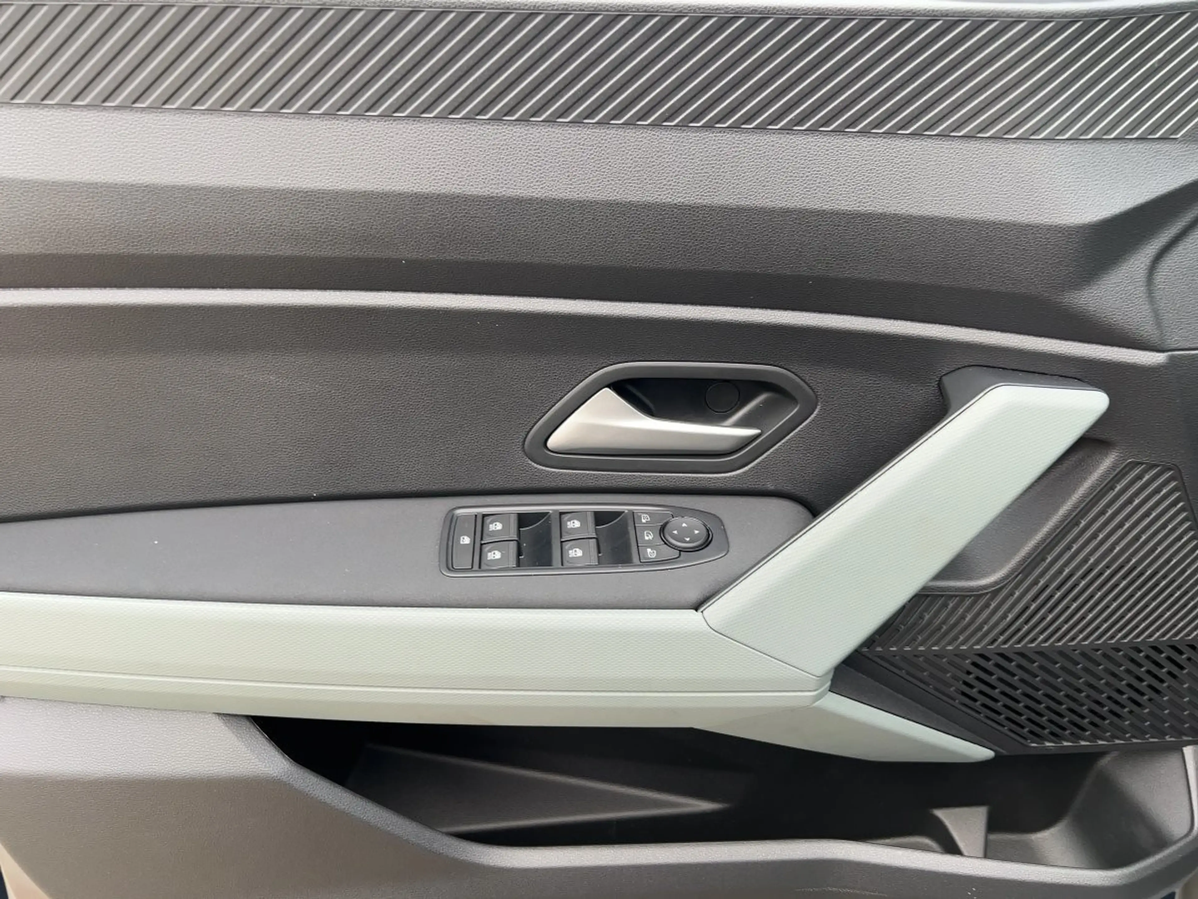 Dacia Bigster Extreme ECO-G 140 Rückfahrkamera PDC SD — photo 13