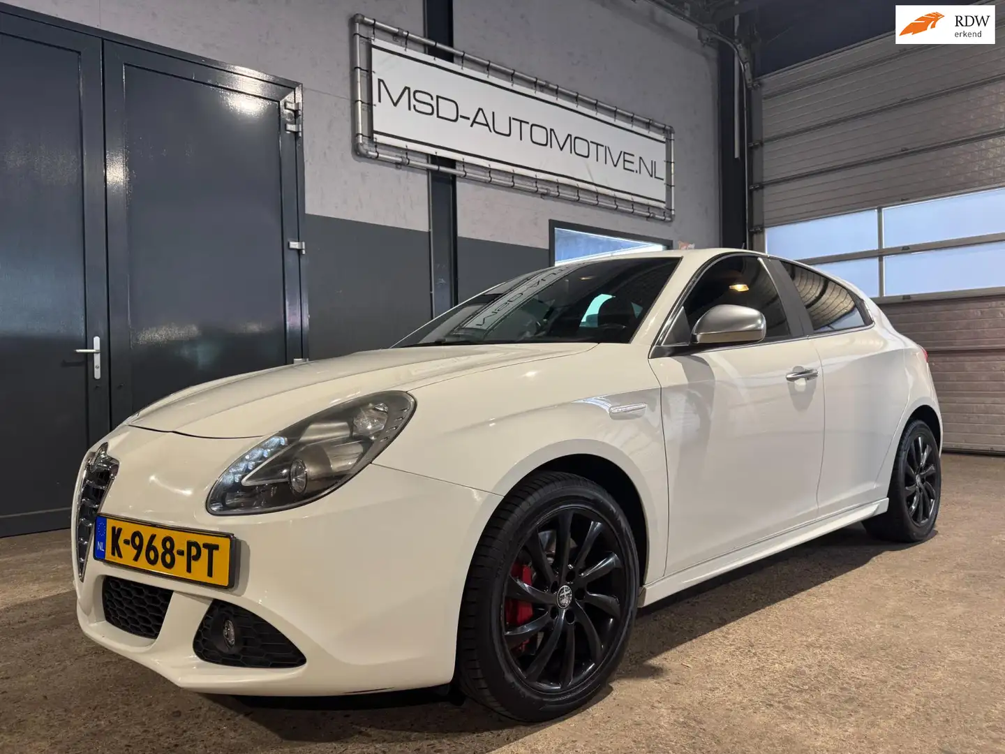 Alfa Romeo Giulietta 1.4 T Distinctive|Stoelverwarming|Keurige auto ! Wit - 1