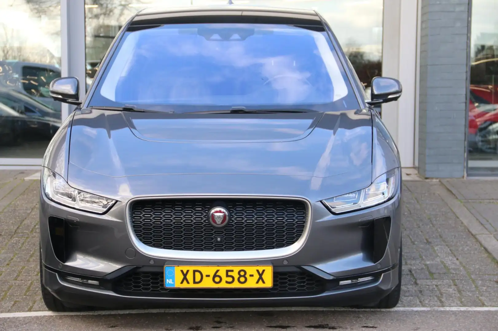 Jaguar I-Pace EV400 HSE 90 kWh PANO-DAK LEDER Grijs - 2