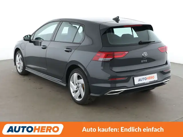 Volkswagen Golf view 4