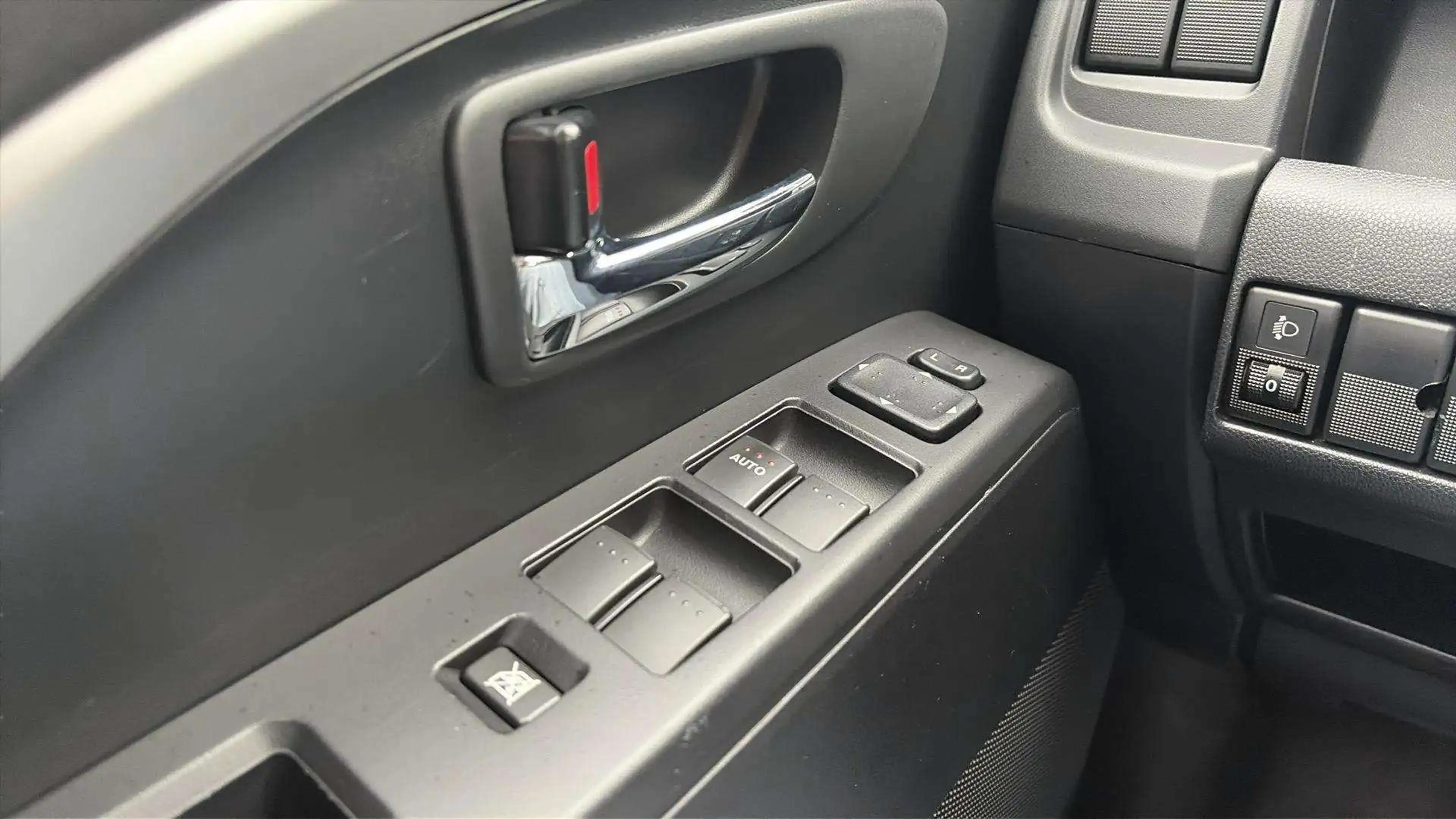 Mazda 5 Edition 40 Jahre*Automatik*7.Sitze*SHZ*Temp.*Navi* — photo 13