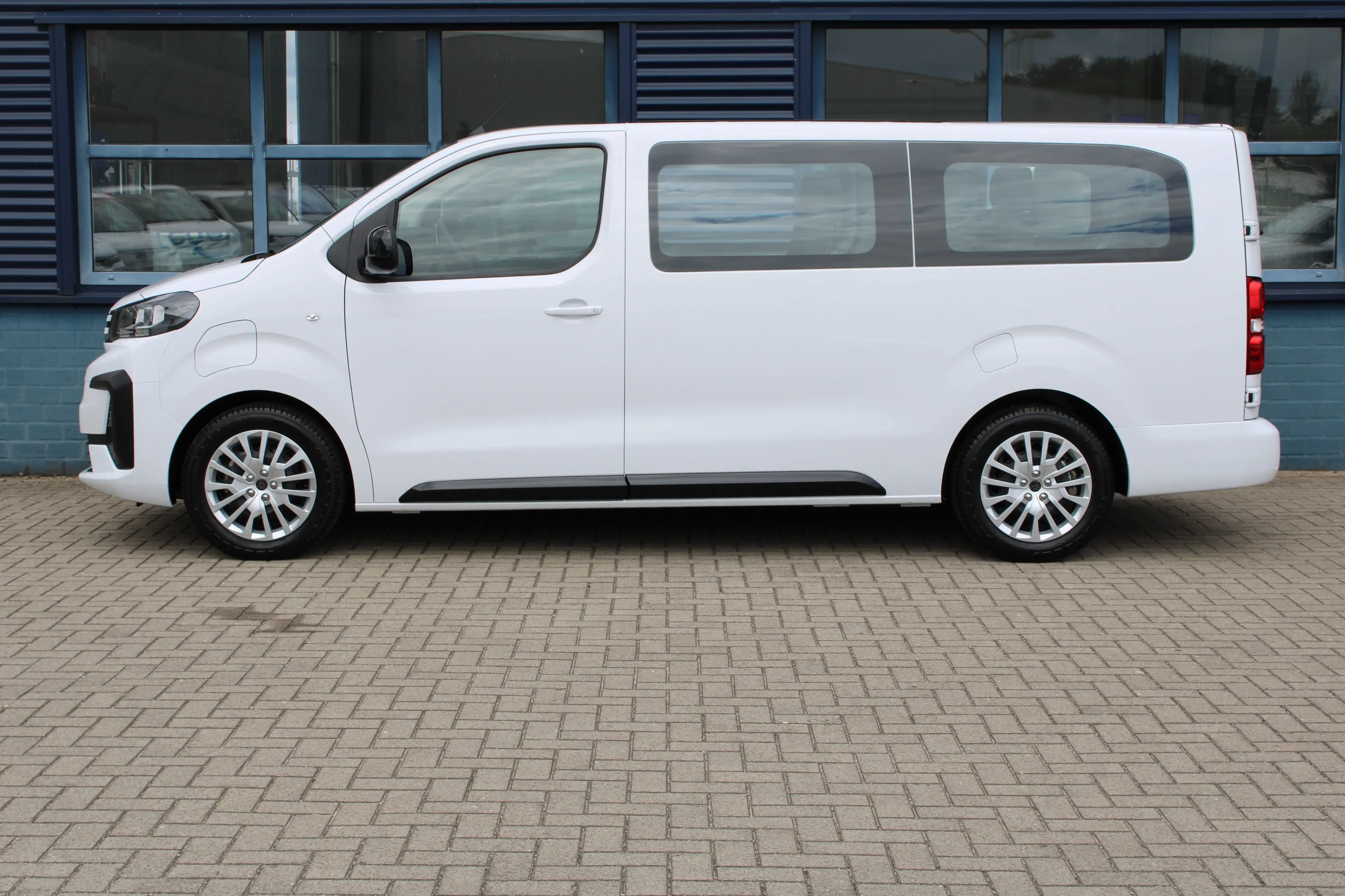 Peugeot e-Expert 75 kWh | 9 PERSOONS | 8 JAAR GARANTIE | CAMERA | N — photo 2