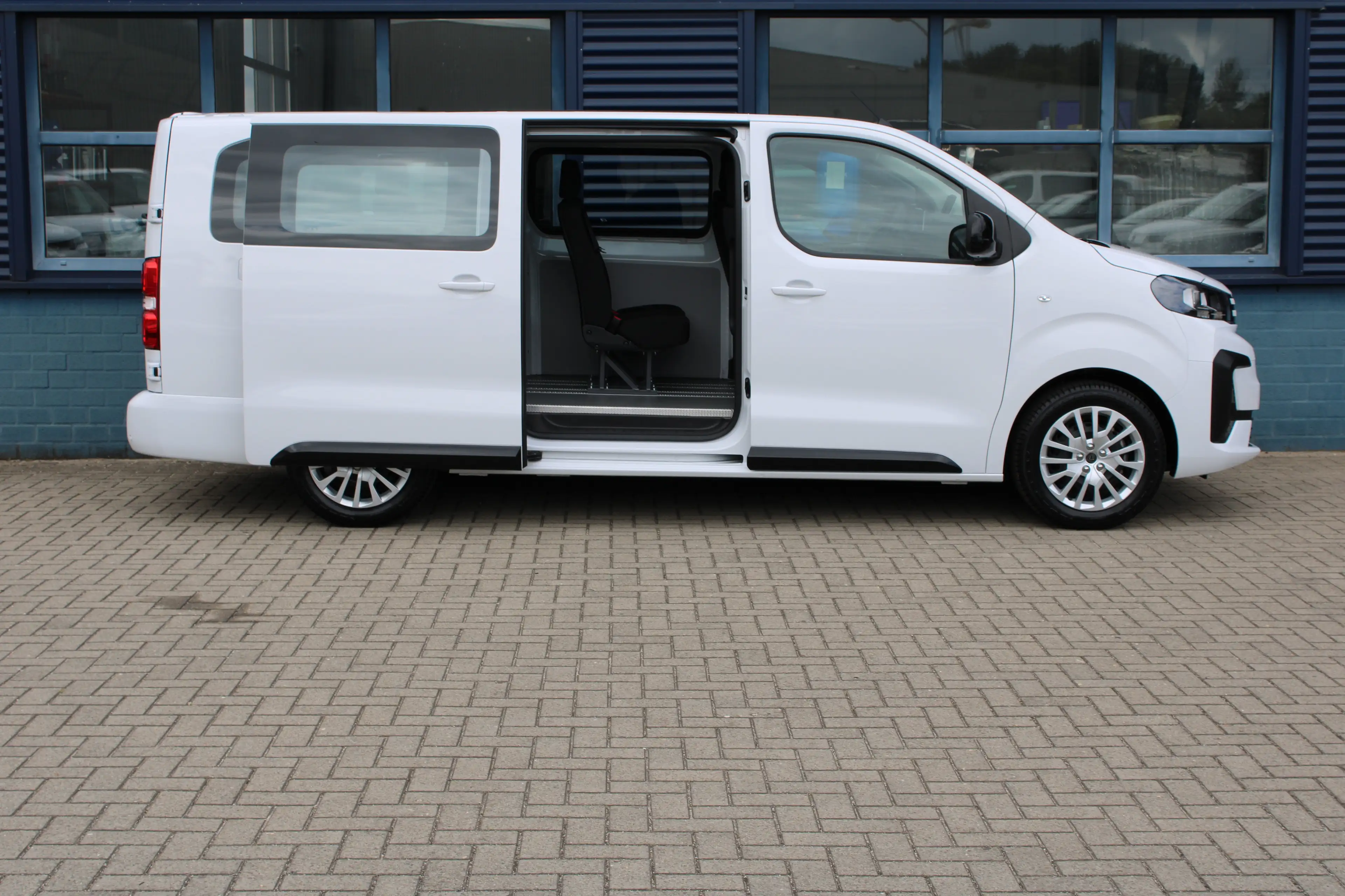 Peugeot e-Expert 75 kWh | 9 PERSOONS | 8 JAAR GARANTIE | CAMERA | N — photo 7