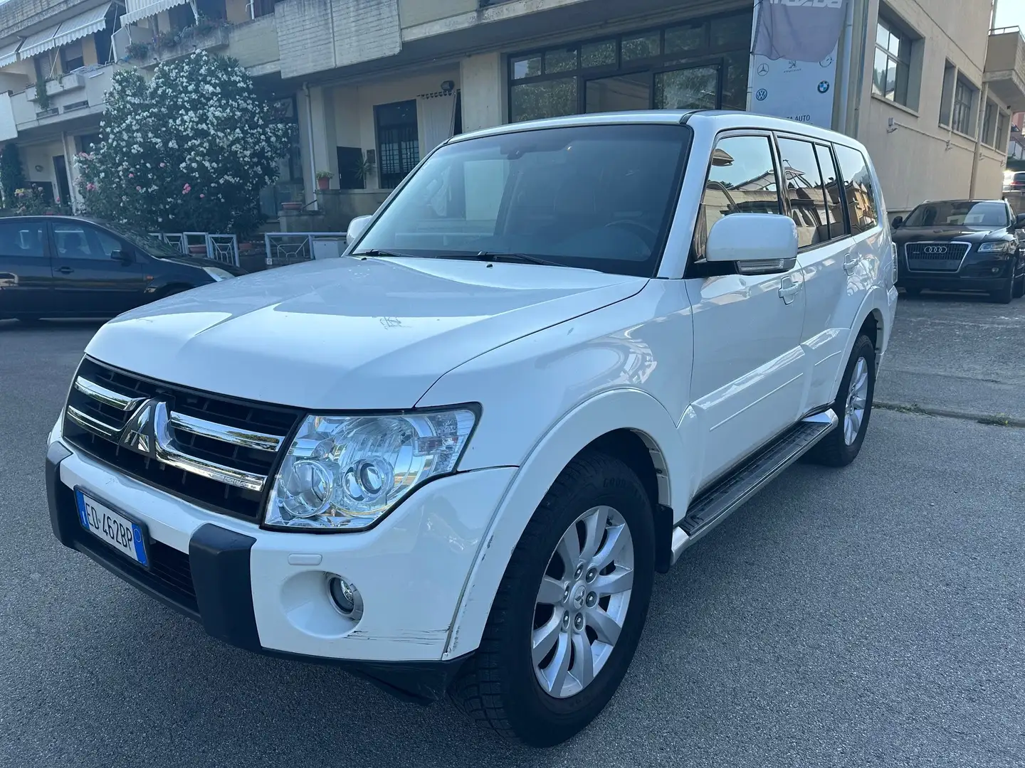 Mitsubishi Pajero Pajero 3.2 cr Instyle 200cv 5p auto Blanc - 1