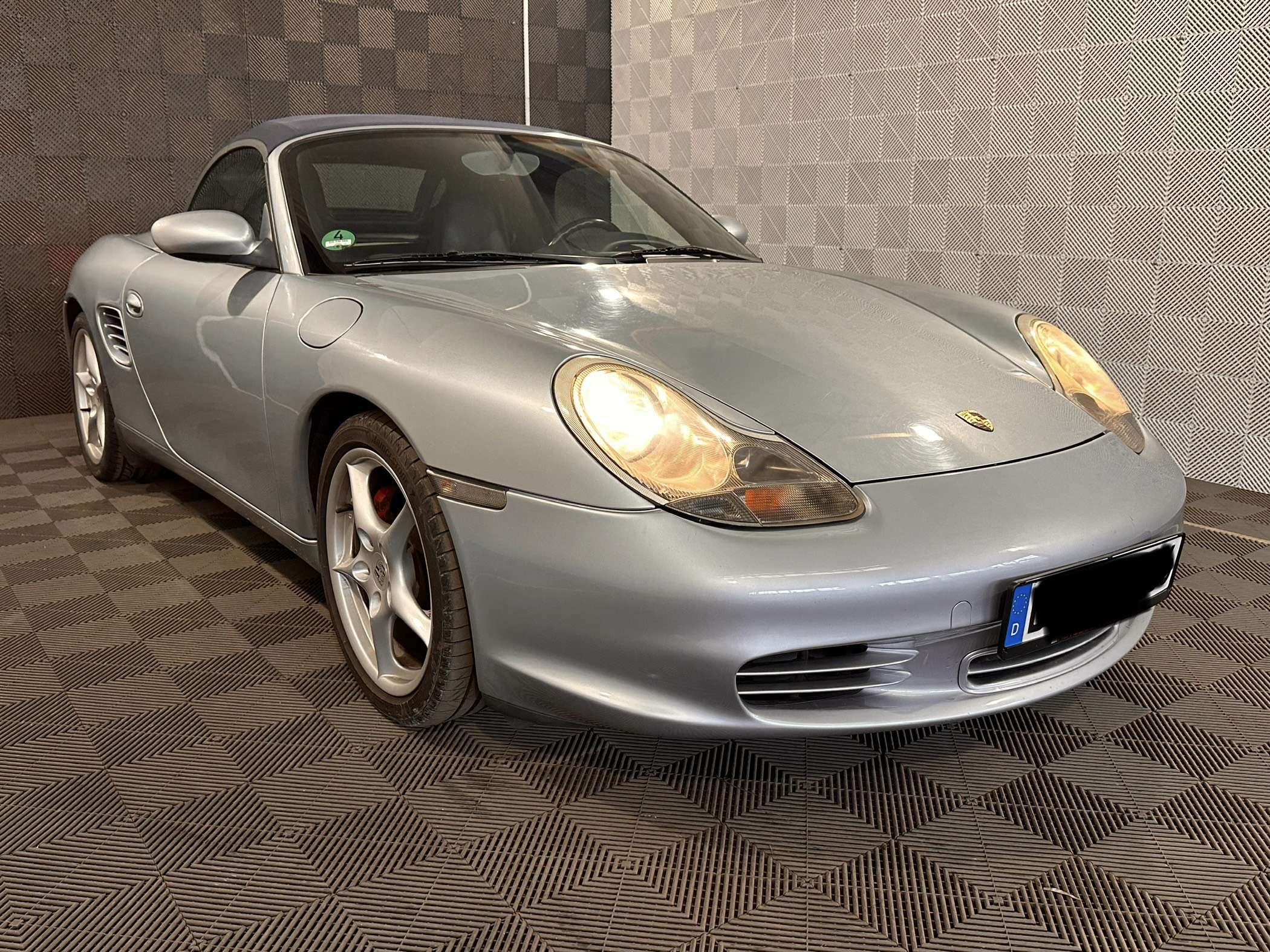 Second hand Porsche Boxster 