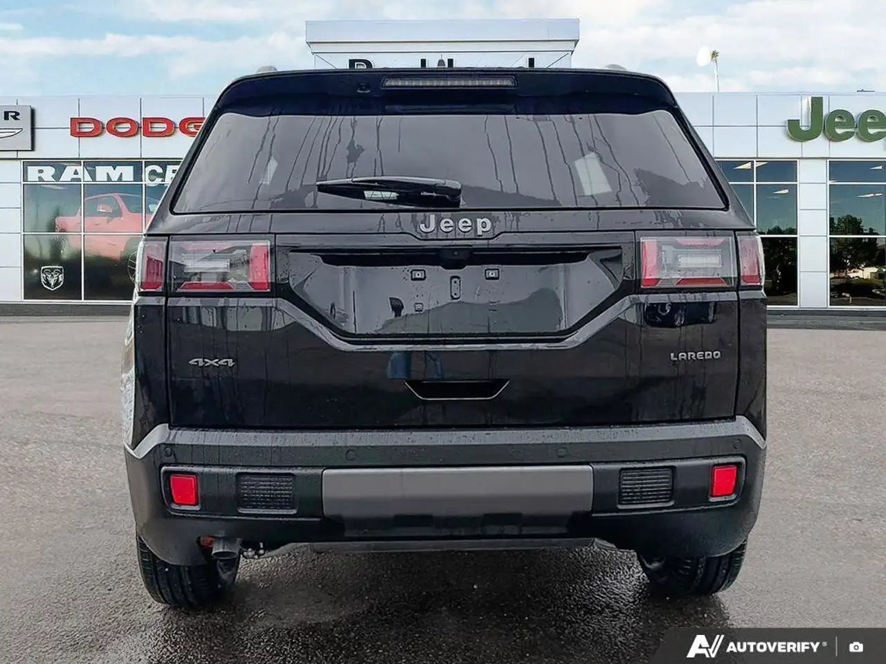 Jeep Cherokee снимка Jeep Cherokee