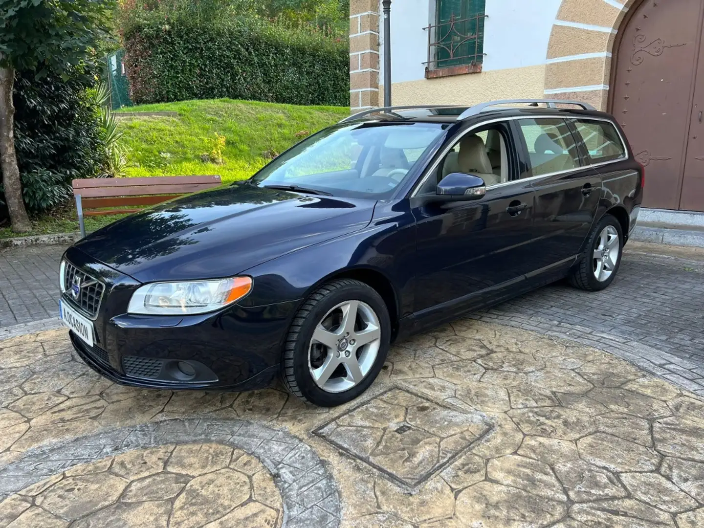 Volvo V70 2.0D Summum Azul - 1