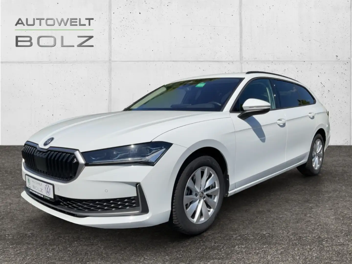 Skoda Superb Combi 1.5 TSI mHEV HUD AHK DigiCock Kamera Massage Weiß - 1