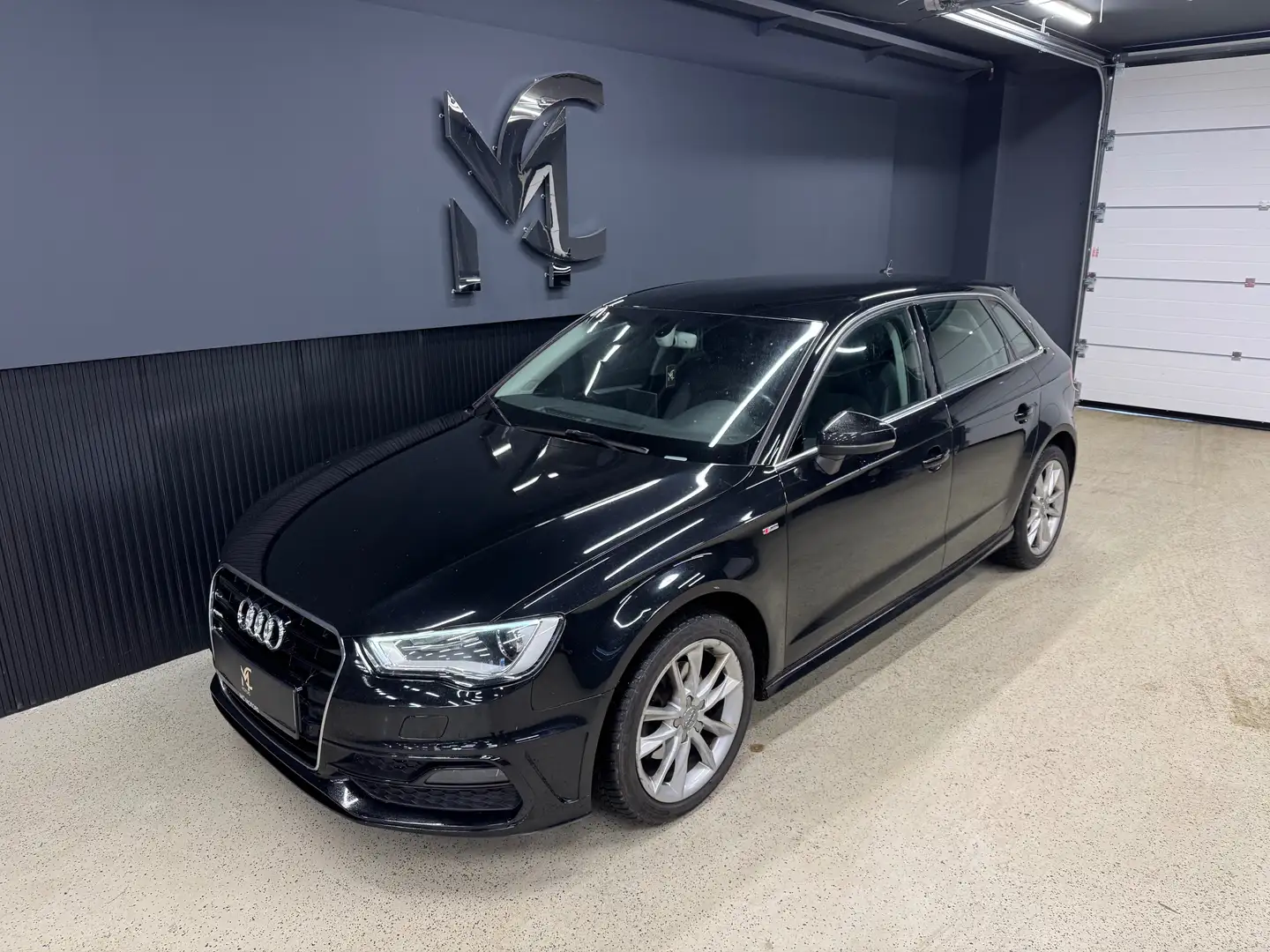 Audi A3 S-LINE`LED`NAVI`SITZHEIZUNG`ISOFIX`PARKSENSOR` Schwarz - 1