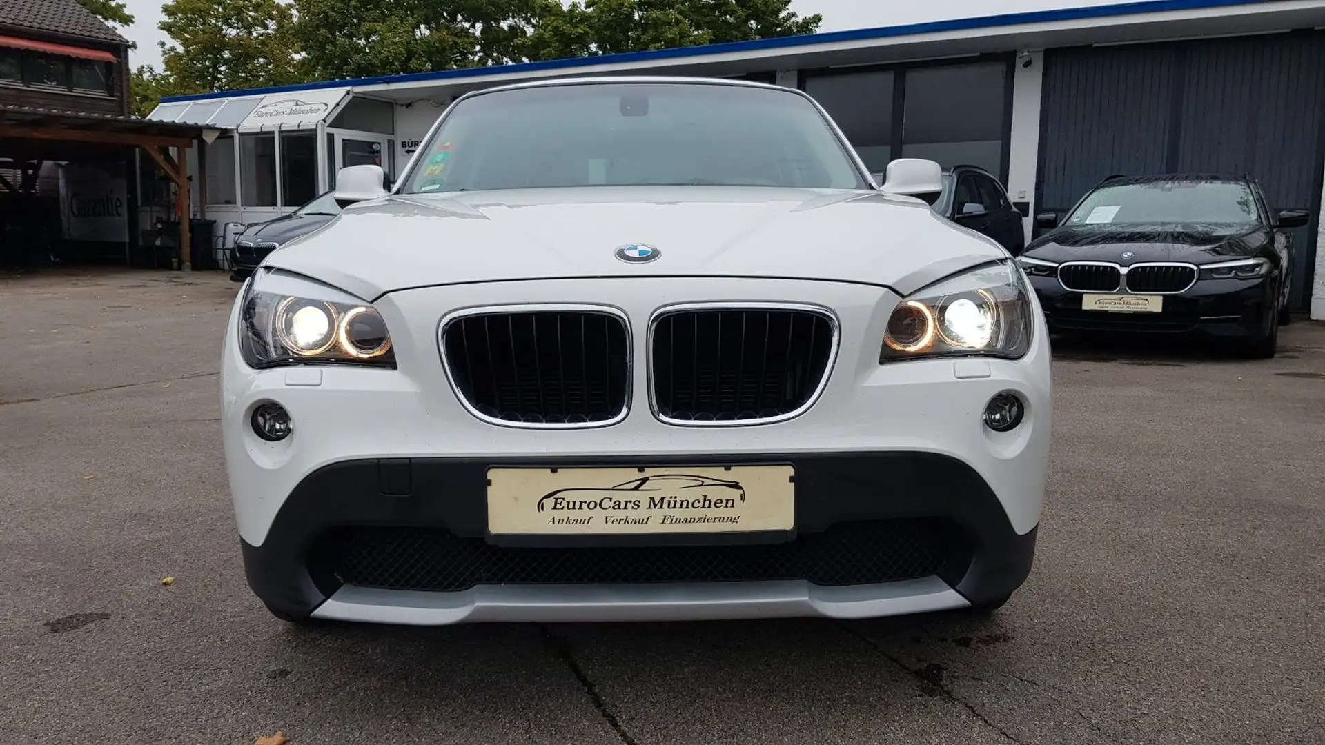 BMW X1 xDrive20d aut. ~ XENON ~ AHK ~ PDC ~ Tempomat Weiß - 2